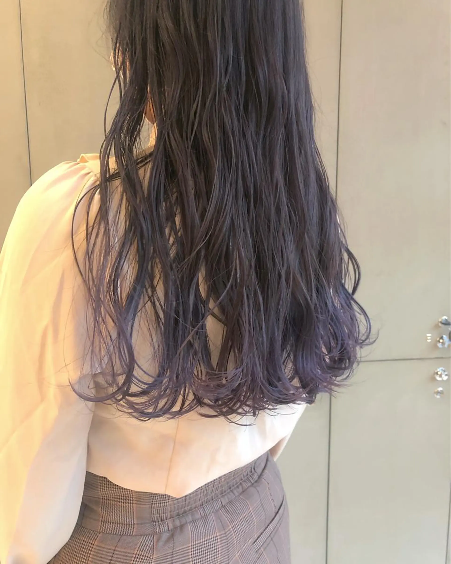 ロング カラー バイオレットカラー 古屋 花織のヘアスタイル