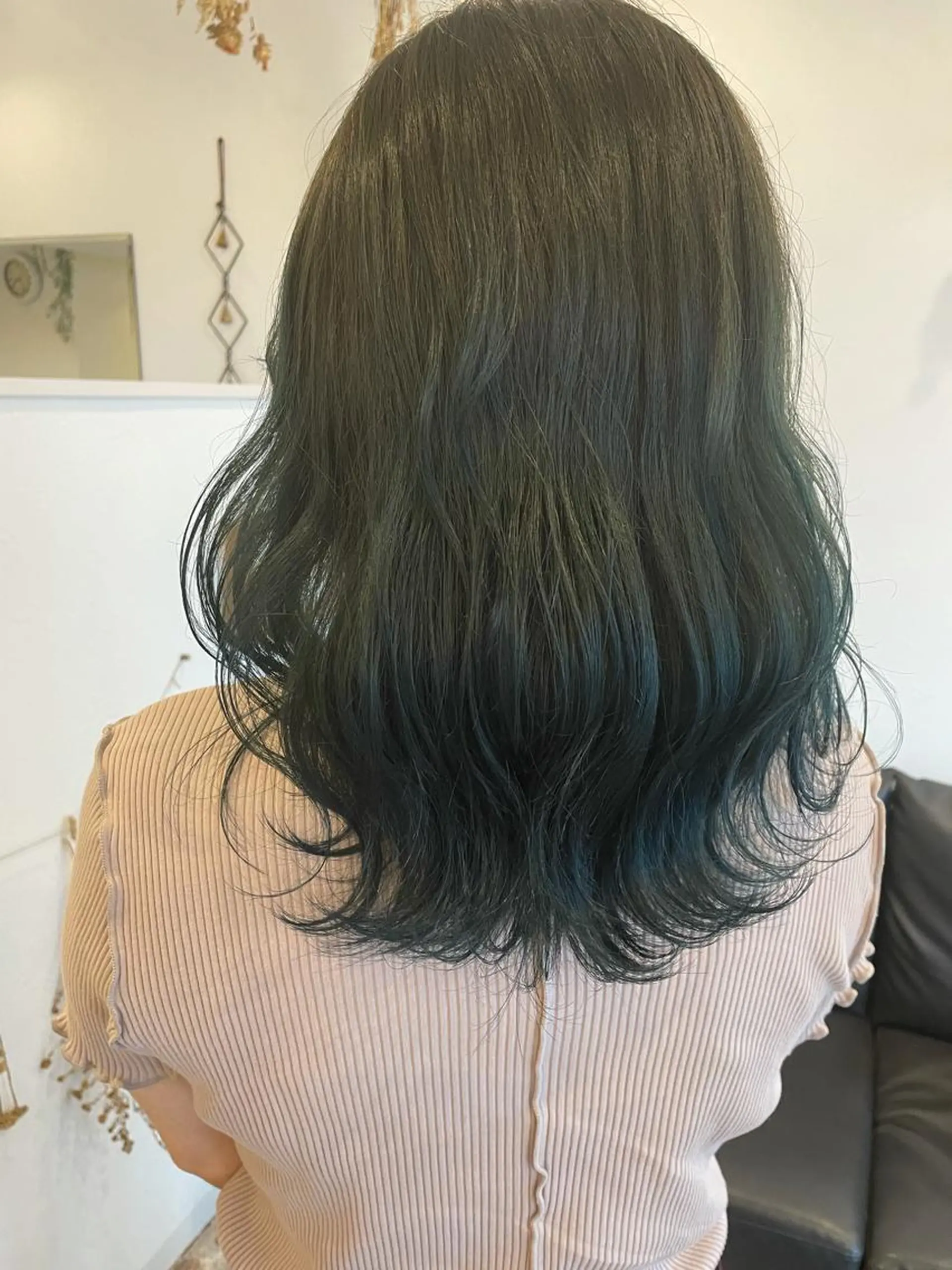 セミロング カラー 黒髪 ブルーカラー ブルーブラック ヘアカラー m ā l o.🌷 サカモトマイコのヘアスタイル