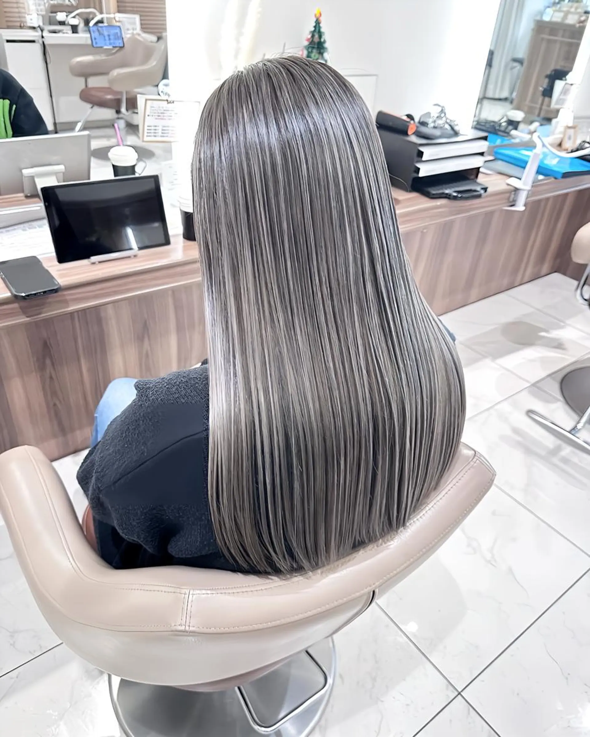 セミロング カラー 髪質改善 ヘアカラー 渡邊楓果／髪質改善 ブリーチ/カラーのヘアスタイル