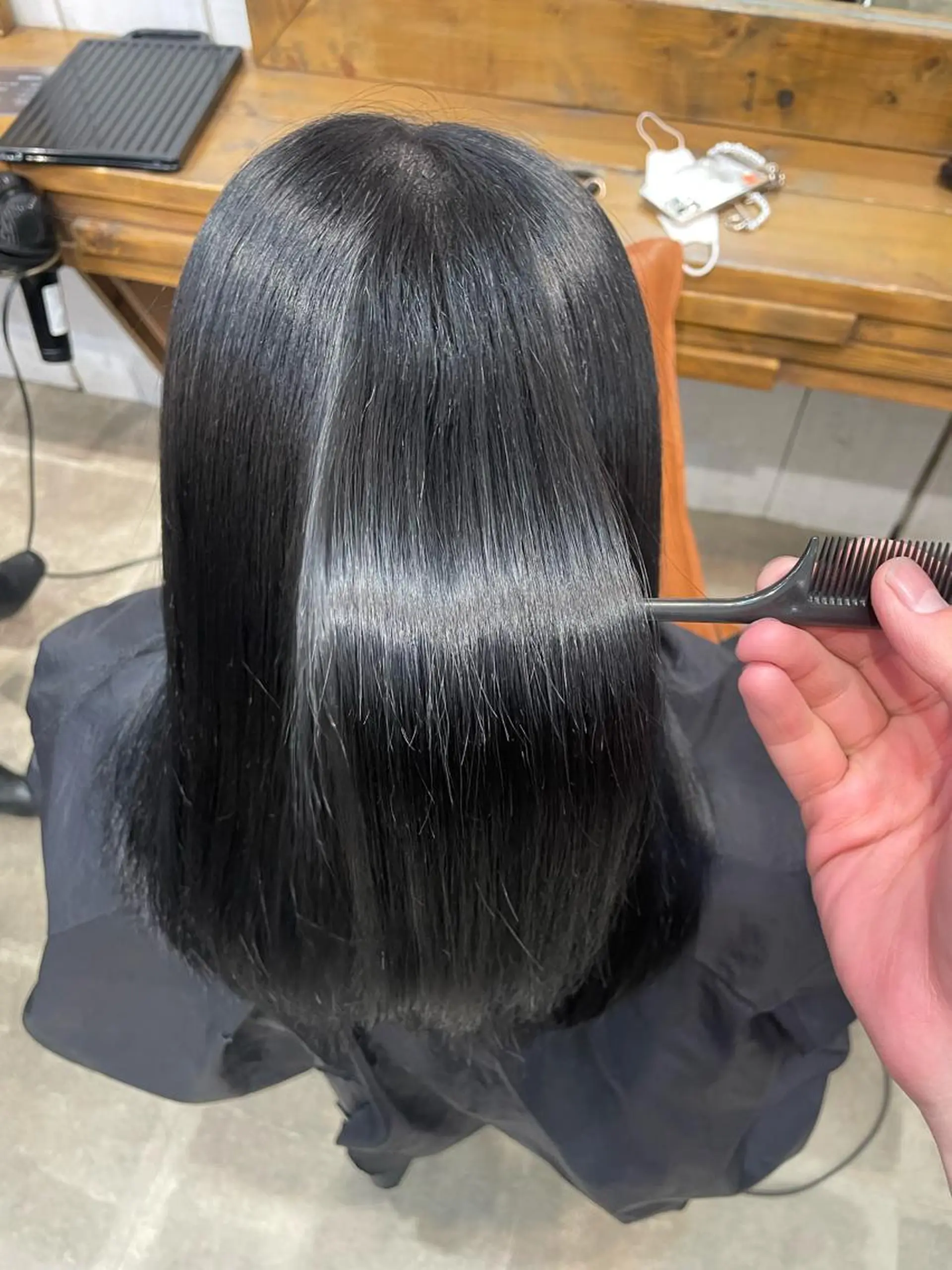 セミロング カラー 松田 恋のヘアスタイル