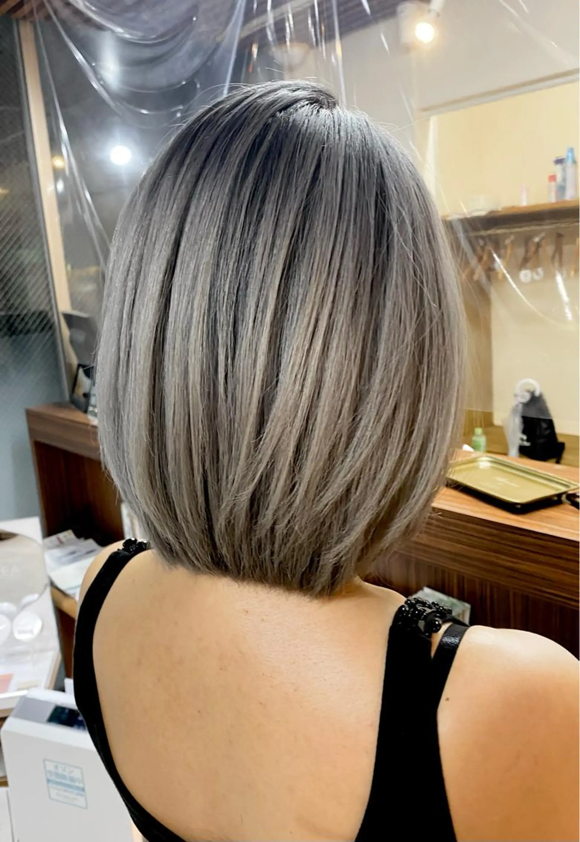 ミディアム カラー 白髪ぼかし バレイヤージュ志鎌のヘアスタイル