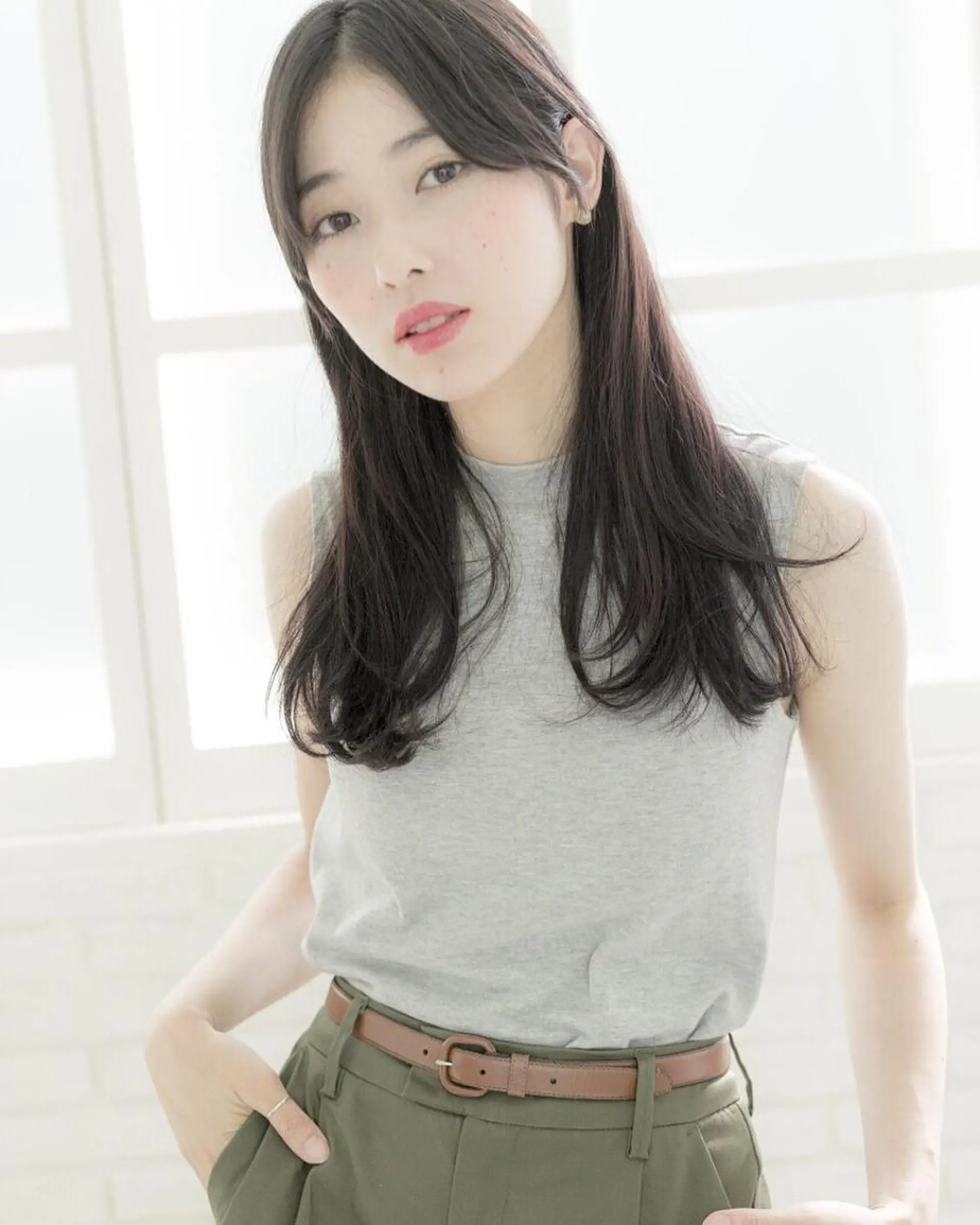 セミロング カラー THE DAY所属・AKI HASHIMOTOのヘアスタイル