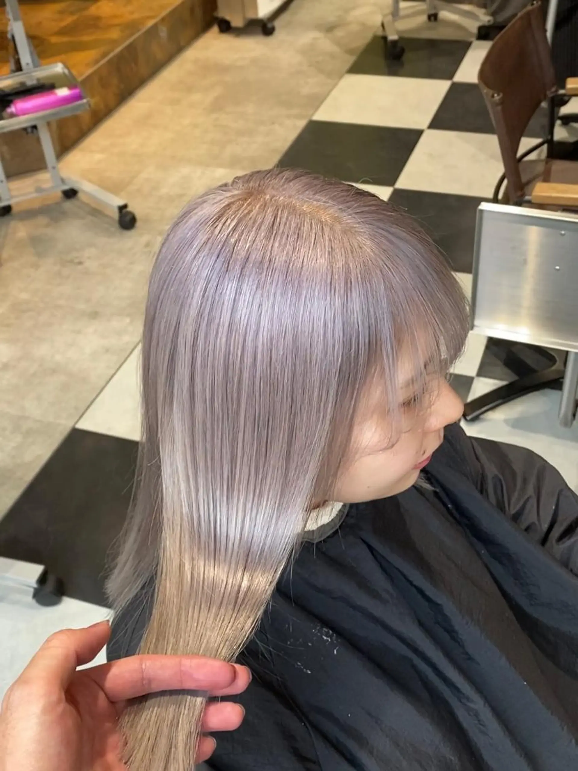 セミロング 透明感ブリーチ/ メンズパーマのヘアスタイル