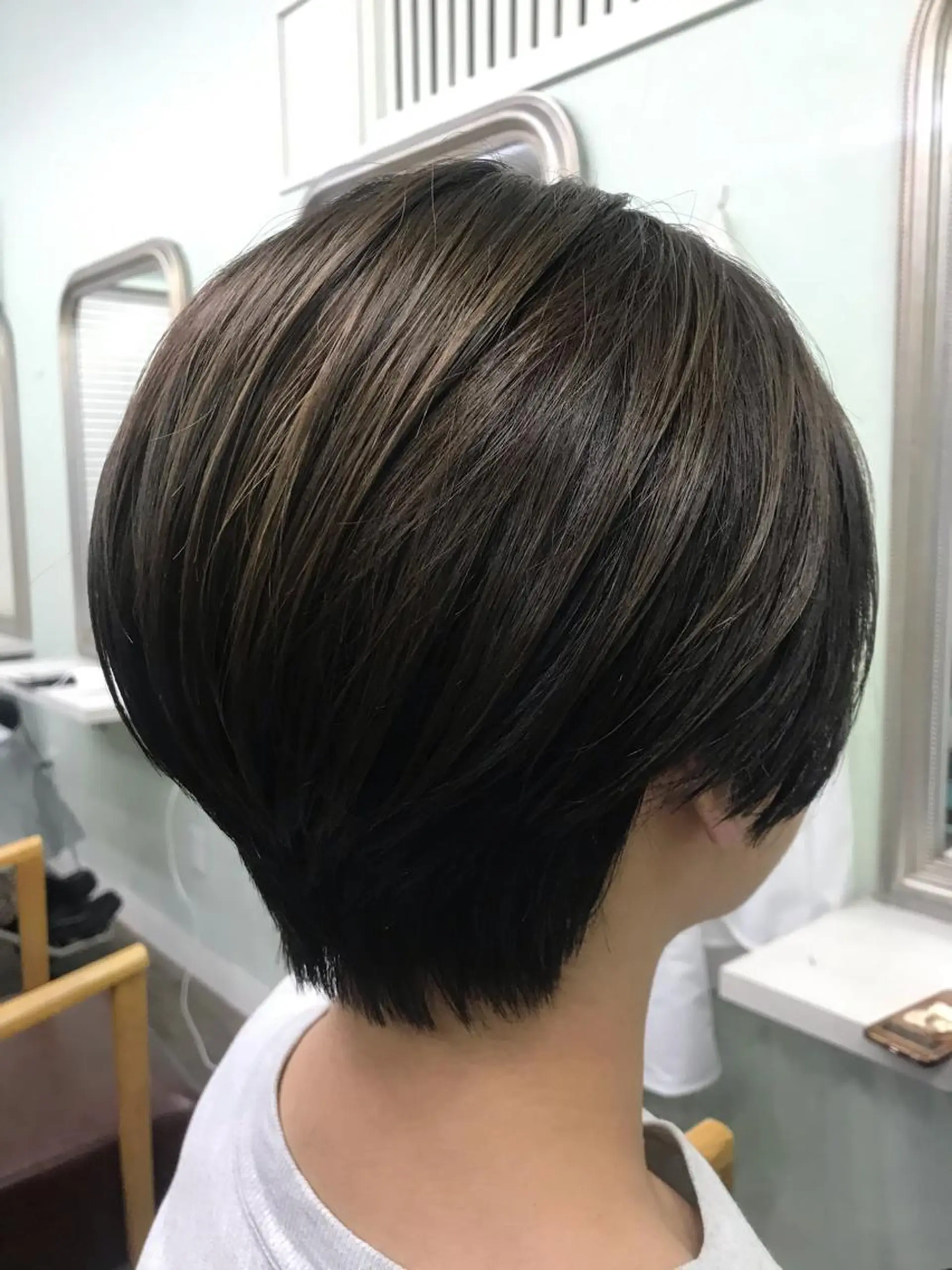 ショート ショートヘア ブリーチ&似合せボブ 田中寛十のヘアスタイル