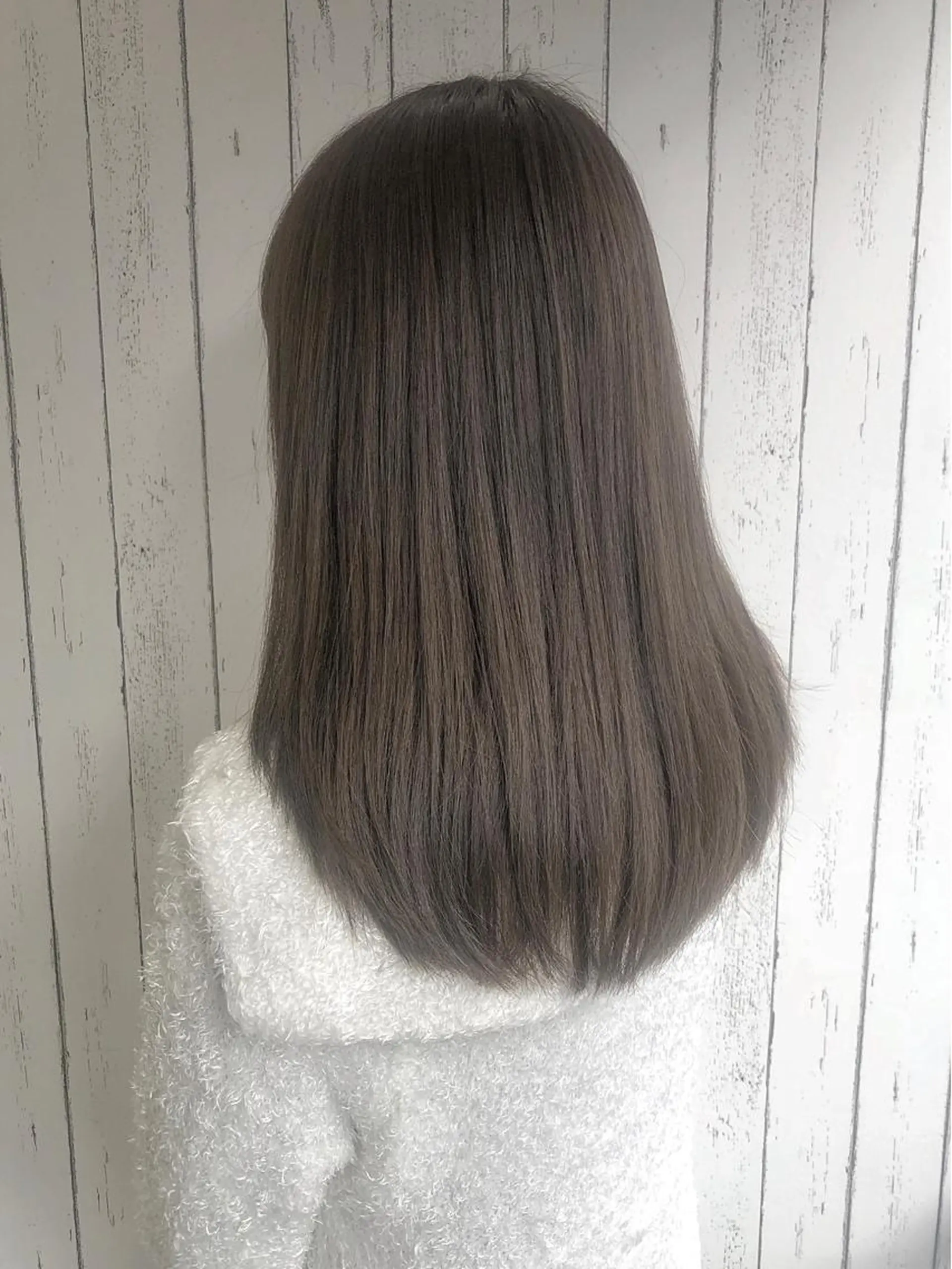 ロング カラー アッシュ ベージュカラー 【ニュアンスカラー・ 髪質改善】スズキカナのヘアスタイル