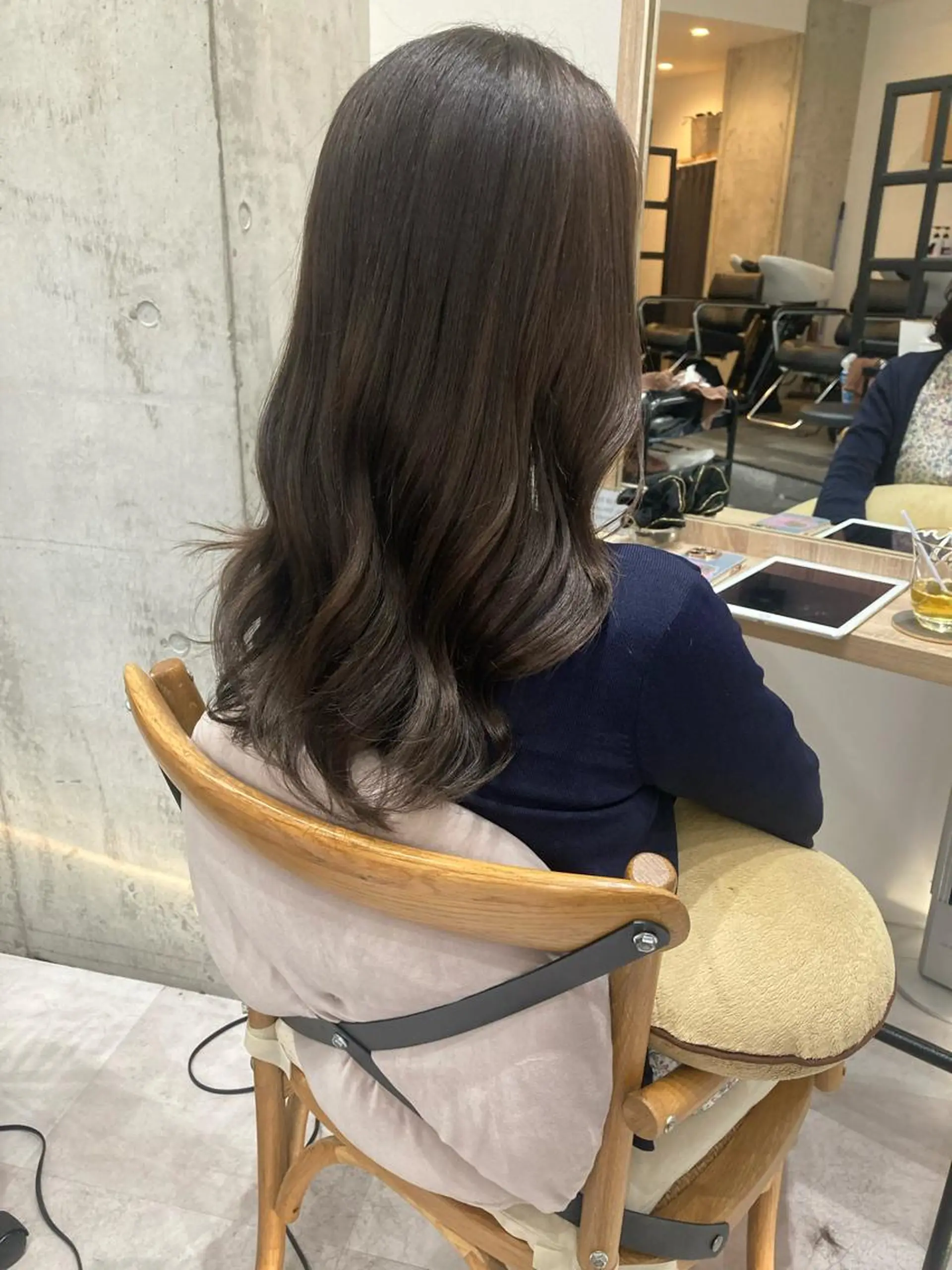 セミロング ヘアカラー トリートメント ✨色持ちの良い艶 カラー✨蟹江真世のヘアスタイル