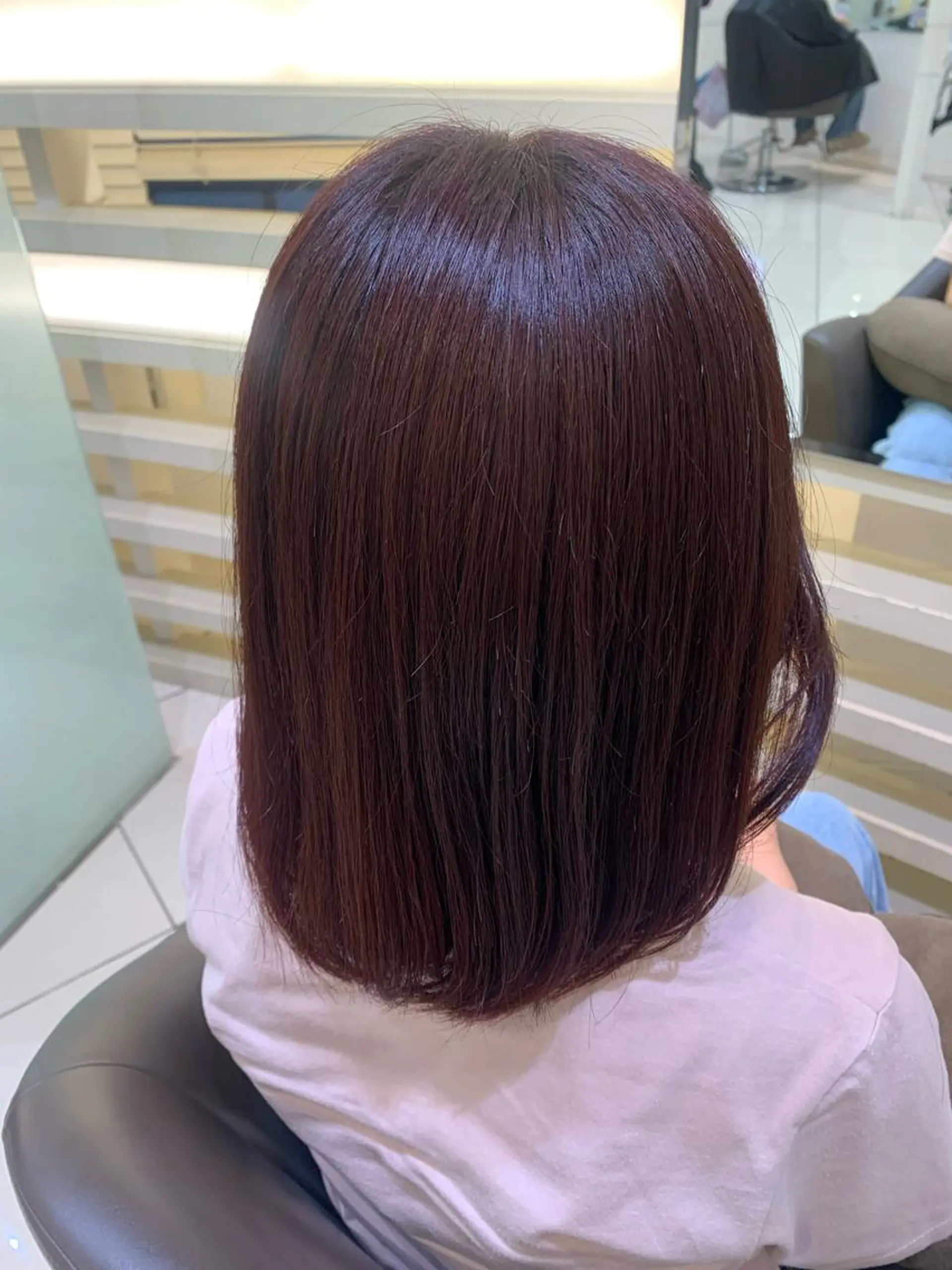 ミディアム カット 韓国レイヤー🪽 耳ツボジュエリーのヘアスタイル