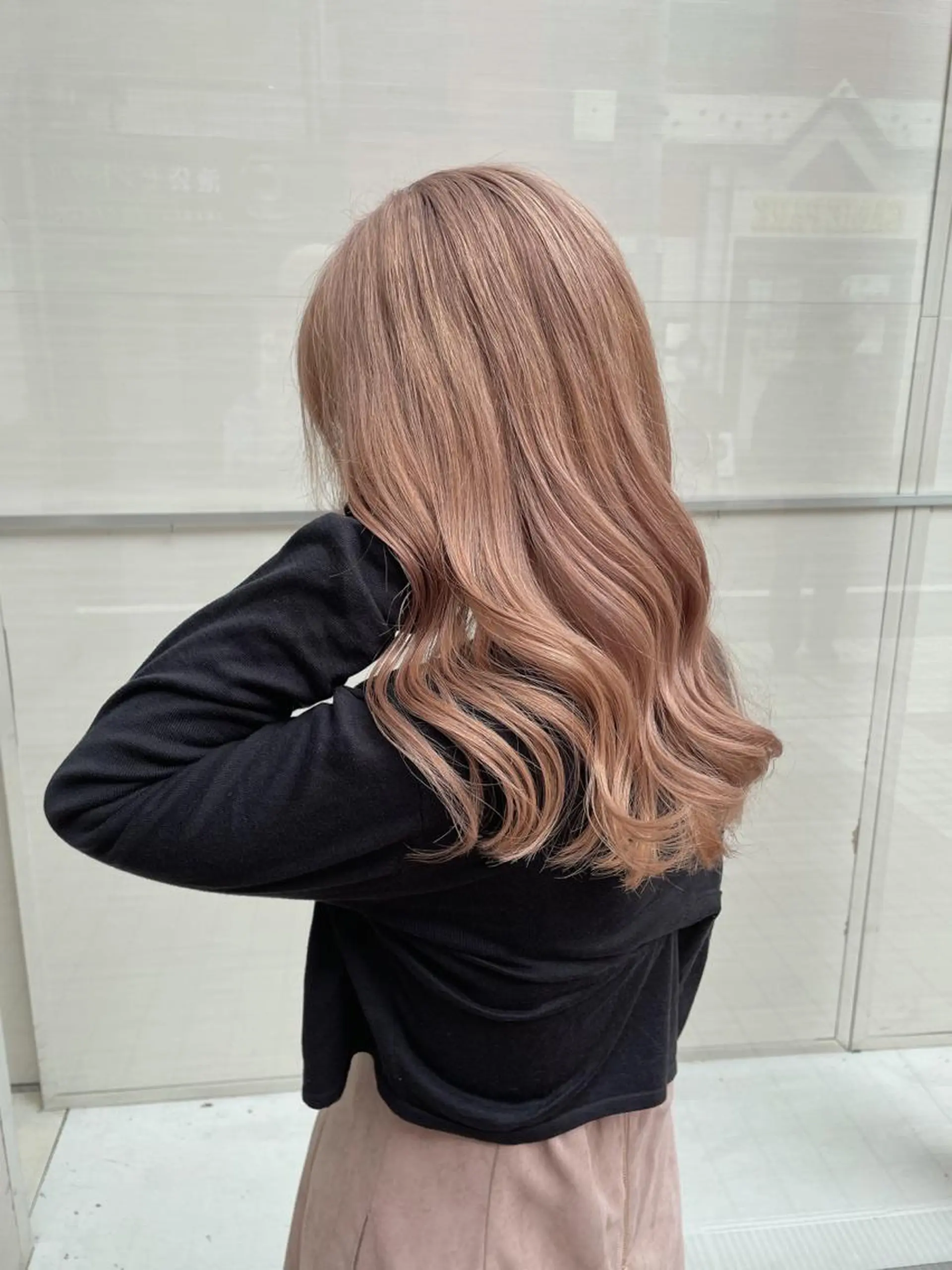 ミディアム ヘアカラー トリートメント サロウィン新宿三丁目East所属・💕冬モテ×上品色気 モテヘア💕山田航介のヘアスタイル