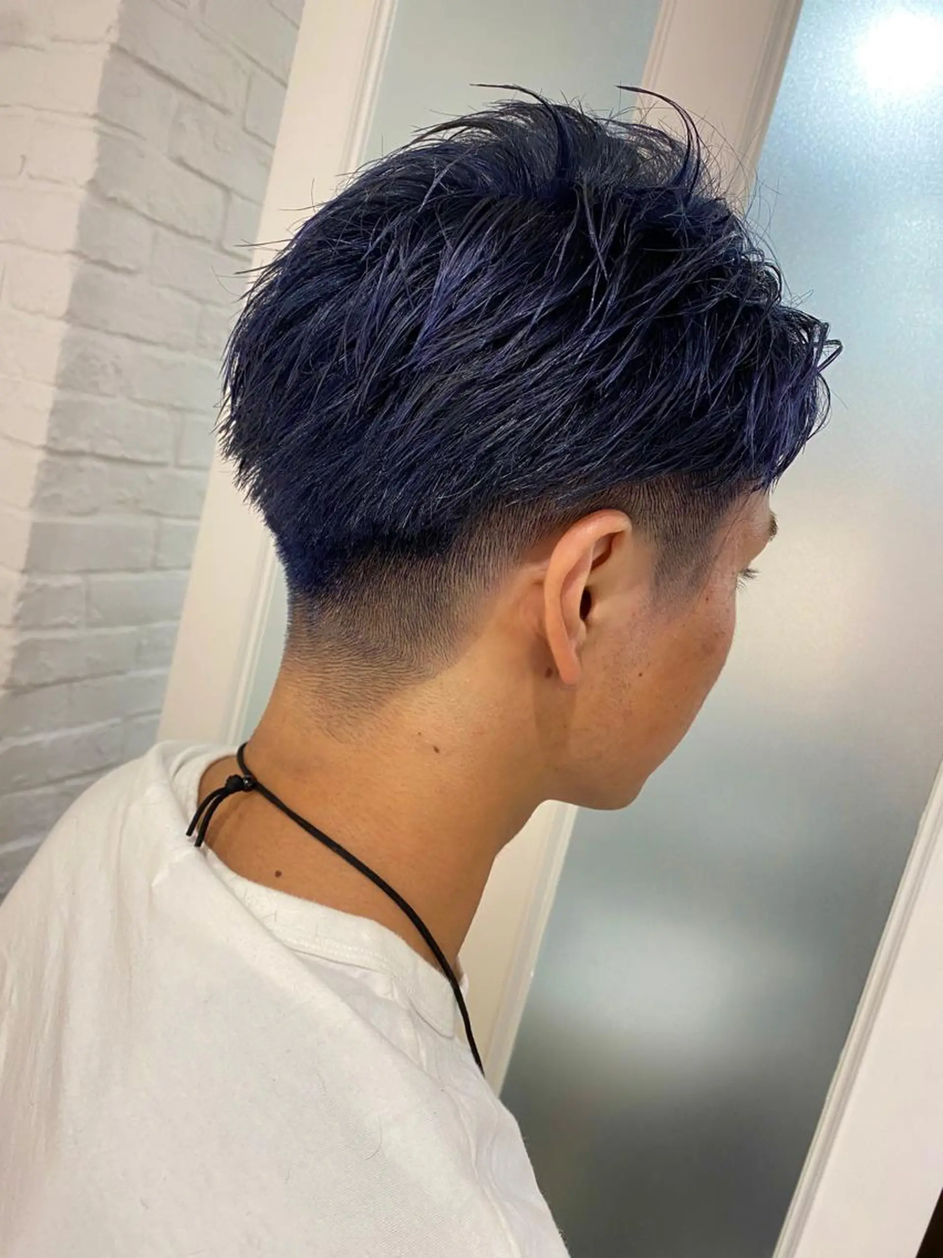 ショート カラー メンズ メンズブリーチ ブリーチ ネイビーカラー 🍀透明感抜群🍀/ ハイトーンカラーのヘアスタイル