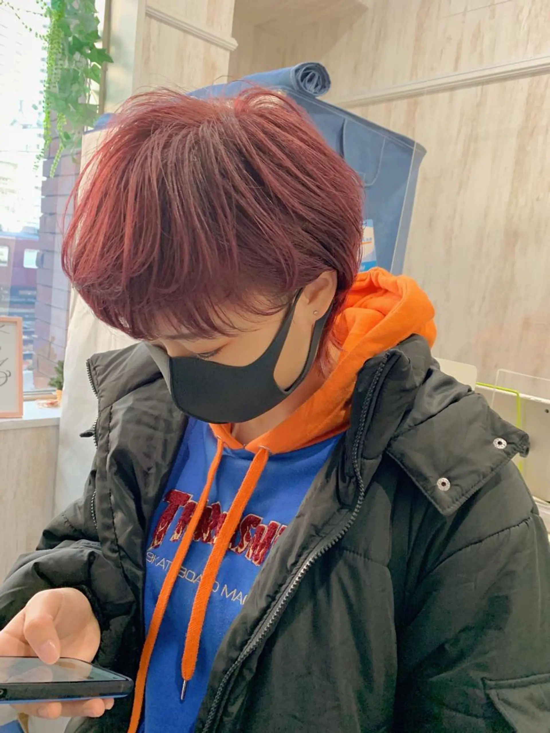 ショート ウルフカット ハイトーンカラー RYUのヘアスタイル