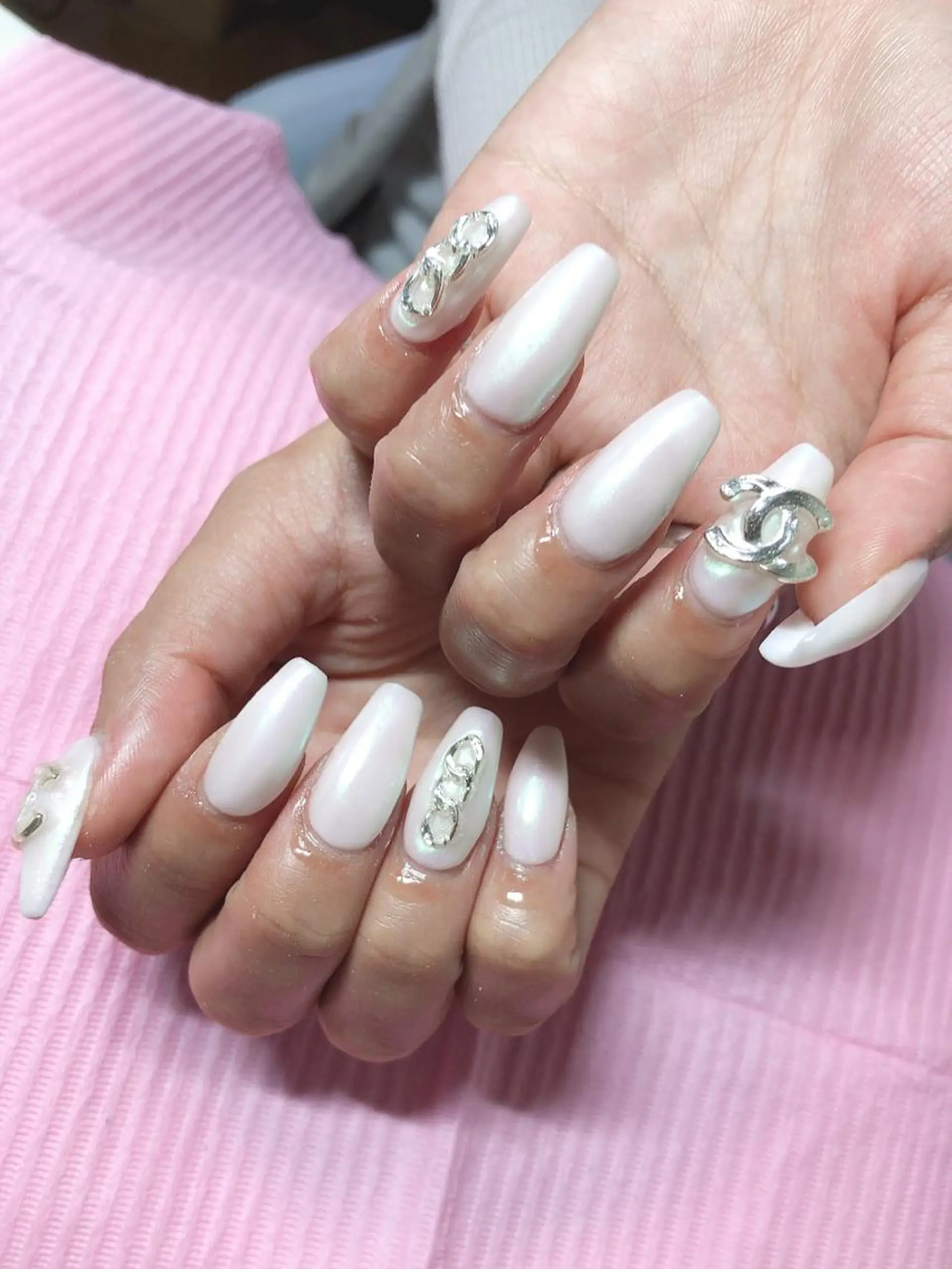 ミディアム ネイル ハンドネイル 《LB》ラブリエ Nail&eyeのマツエク・マツパデザイン