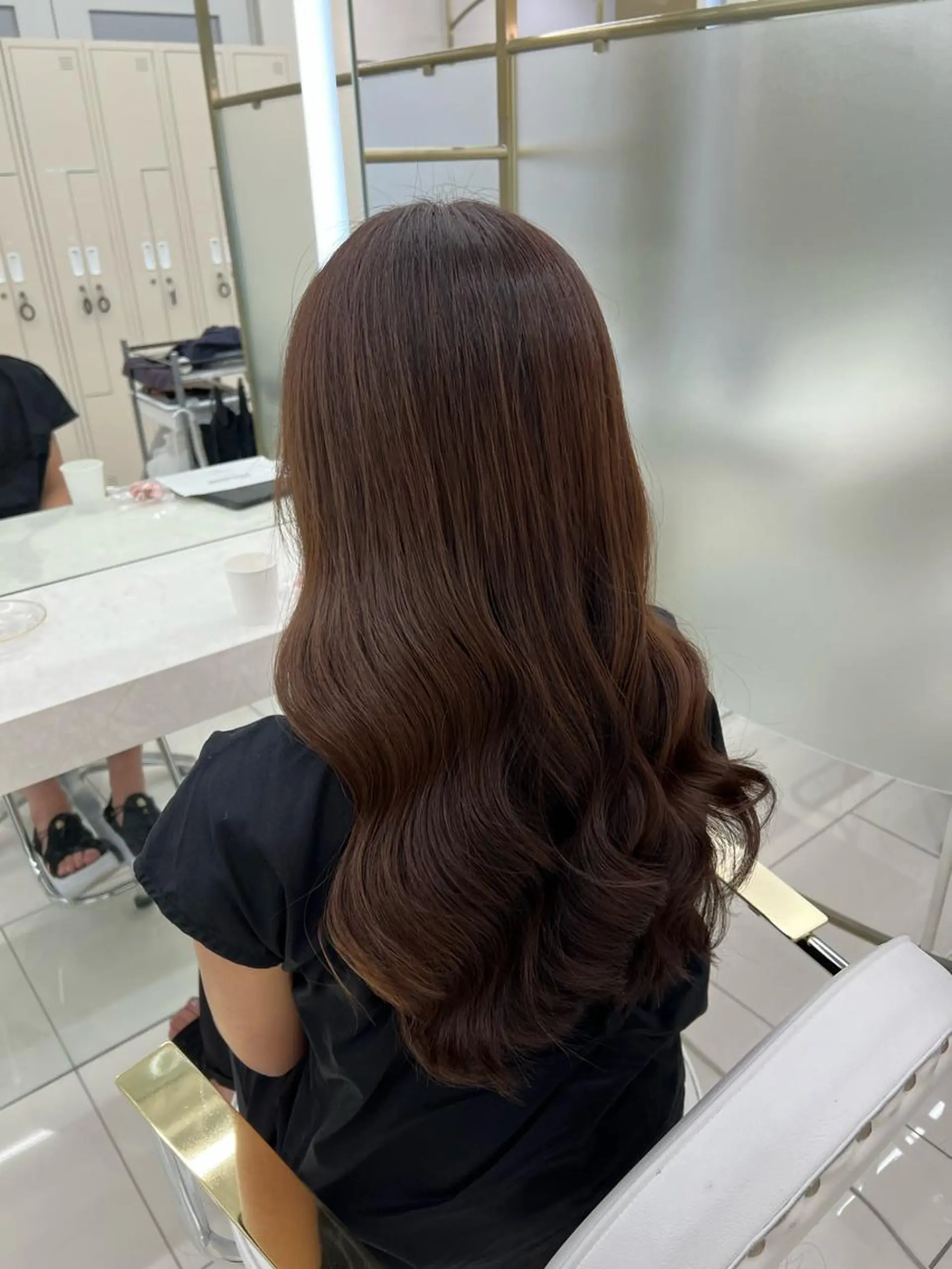 セミロング 顔周りカット/髪質 改善/透明感カラーのヘアスタイル