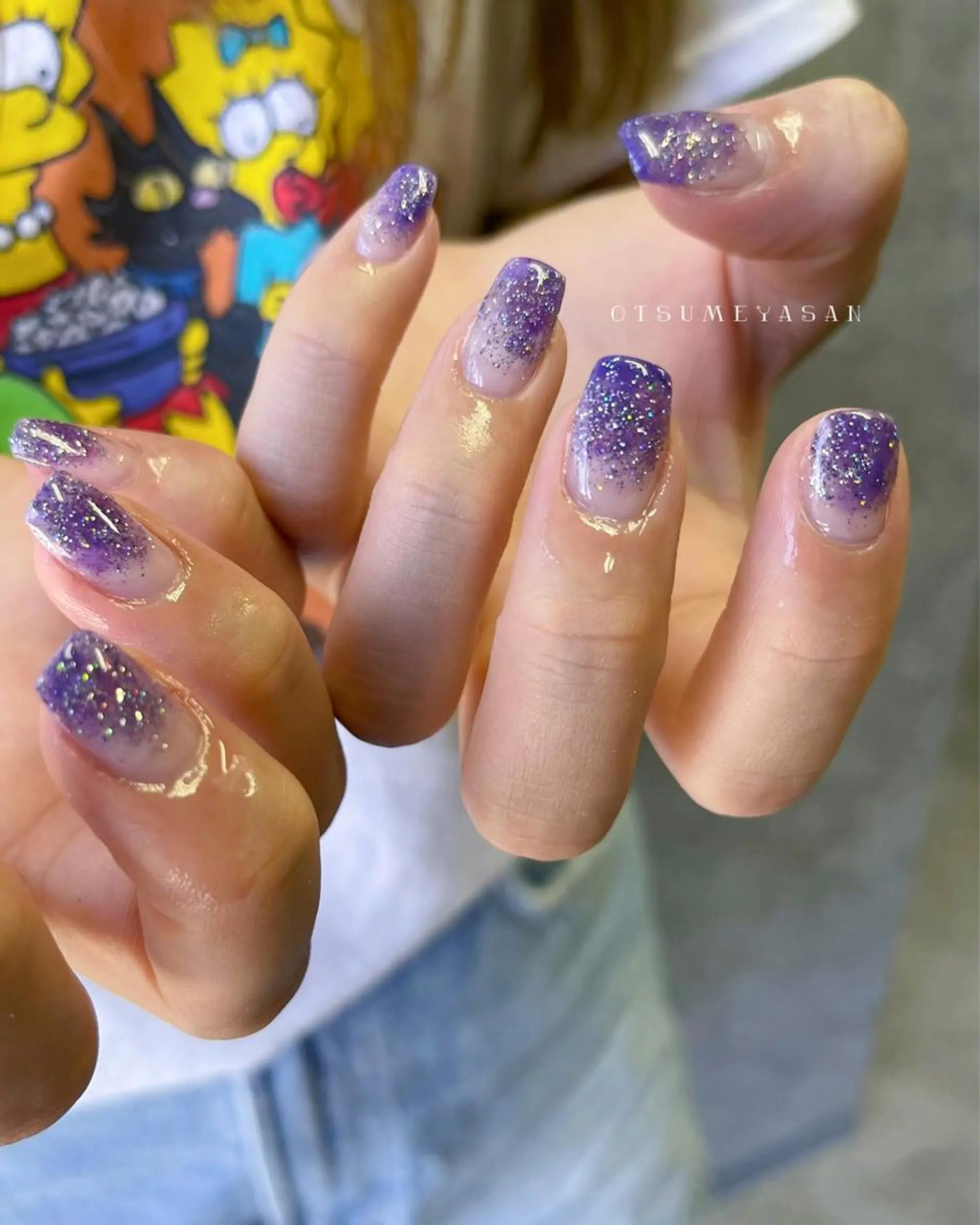 ネイル オーロラネイル フラッシュネイル ゴールド 韓国ネイル ラメ(グリッター) otsumeyasan所属・わたなべ ちかのネイルデザイン