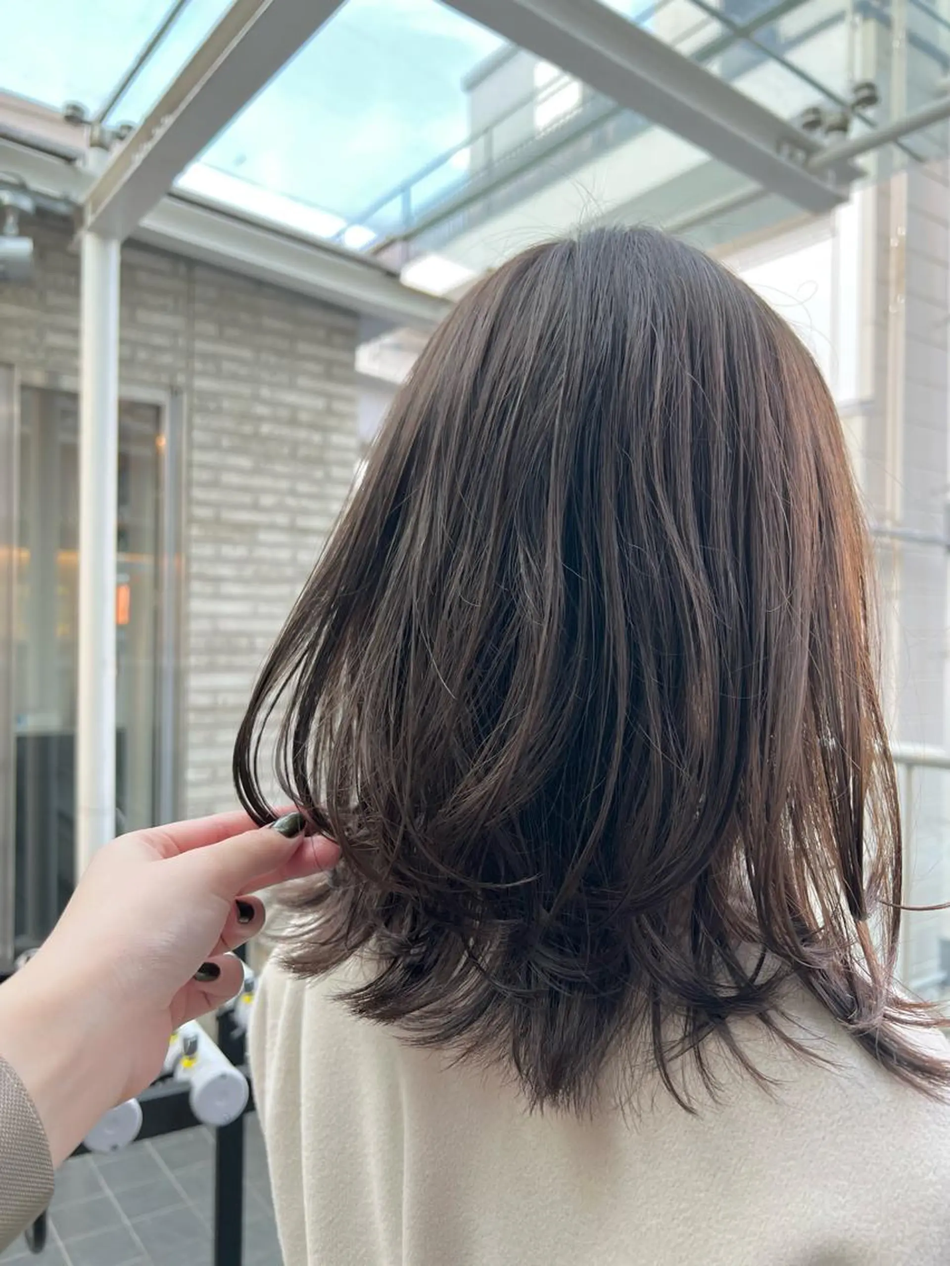 ミディアム パーマ カット 縮毛矯正 Helena みなつのヘアスタイル