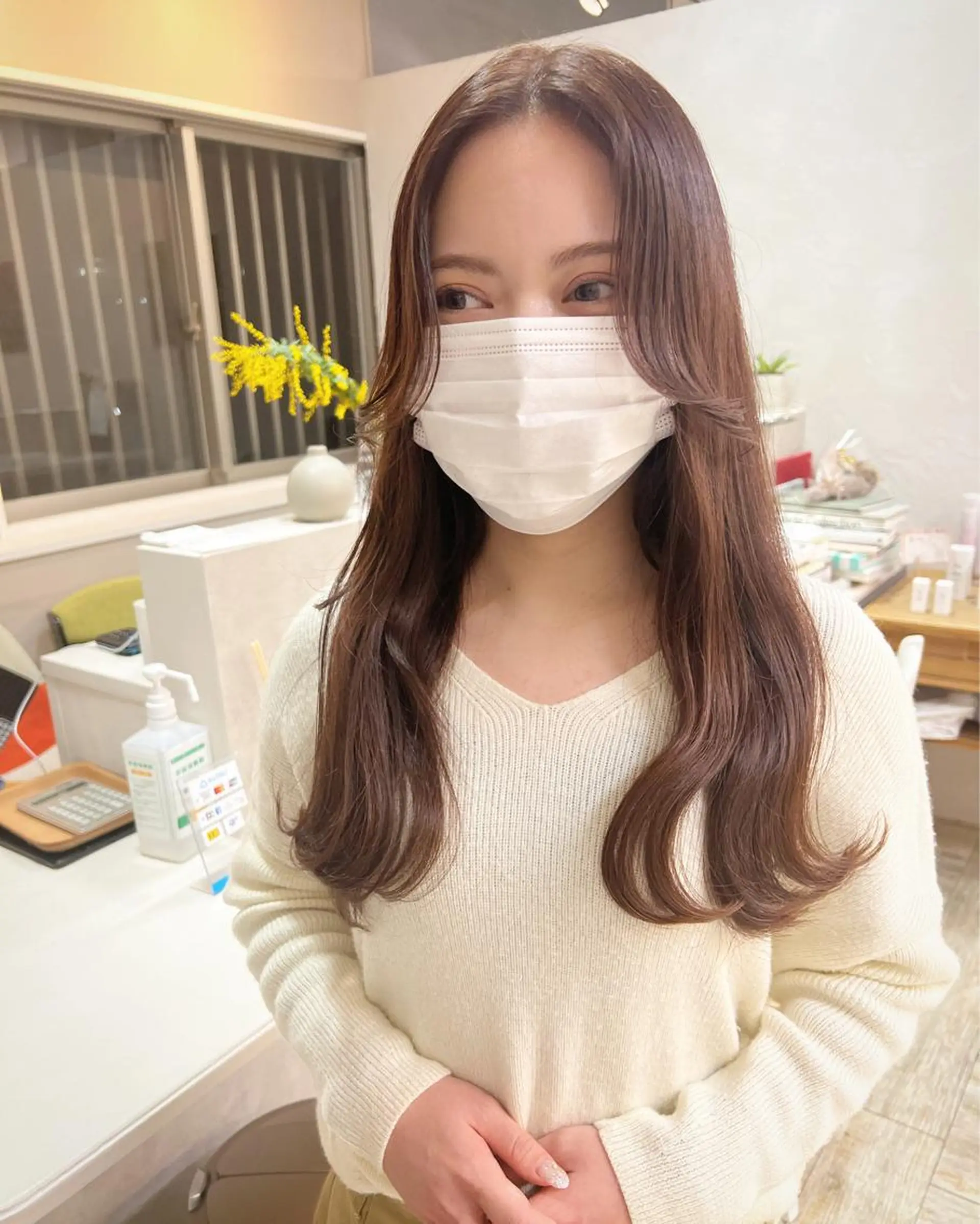 セミロング 顔まわりレイヤー 顔周りカット レイヤーカット テトネ タカシのヘアスタイル