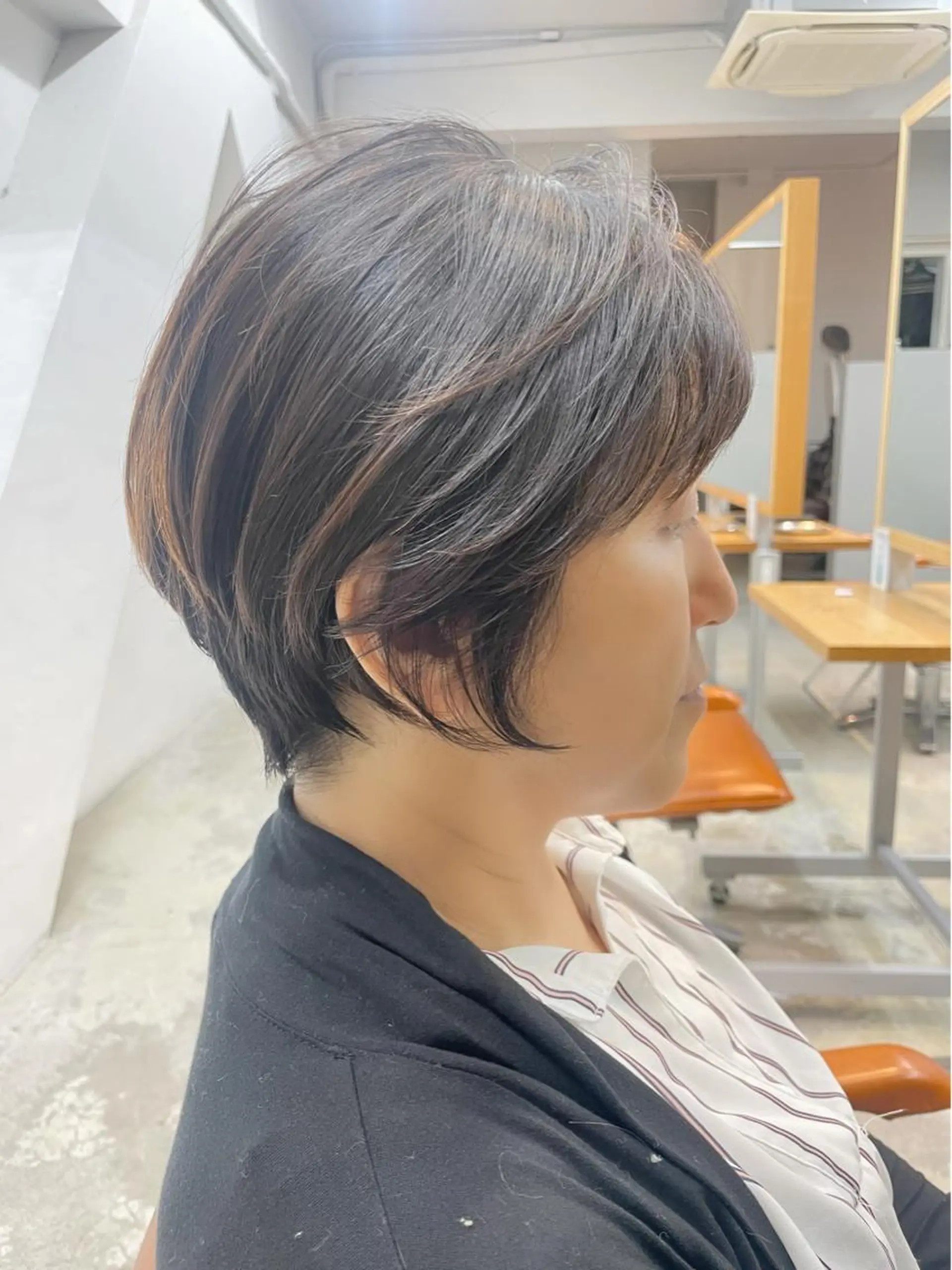 ショート カット 藤本 静香のヘアスタイル