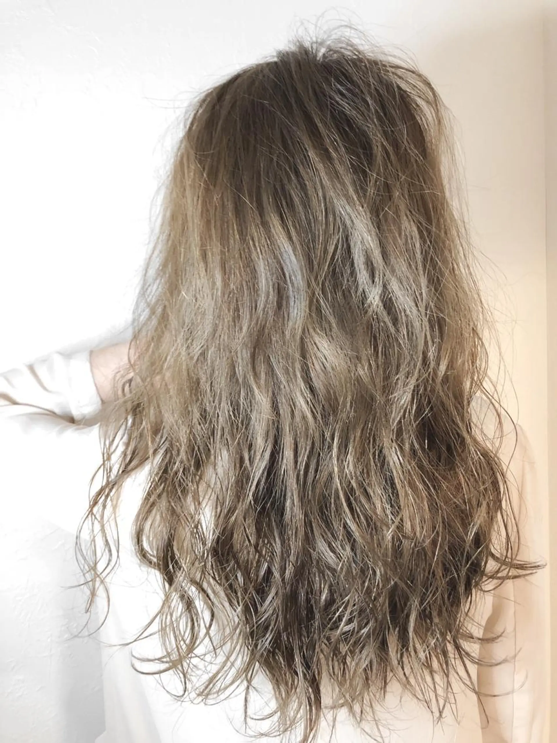 ロング カラー m ā l o. マァロのヘアスタイル