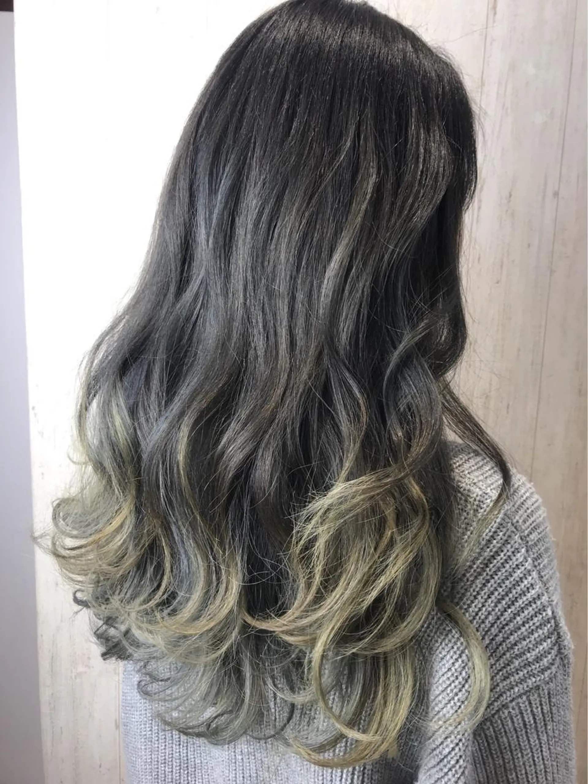 ロング 🎊ルービック 京橋店💛のヘアスタイル