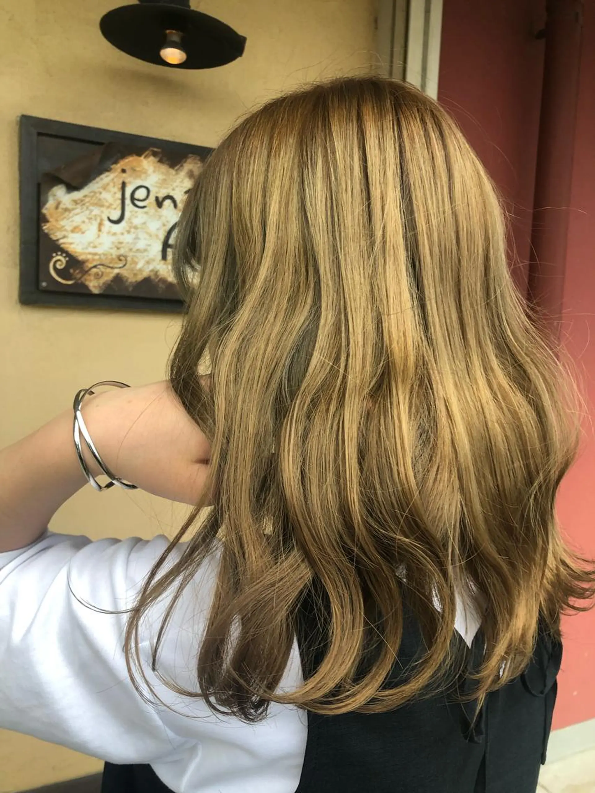 セミロング カラー ブリーチ ブリーチなしカラー 刀根 亮馬のヘアスタイル