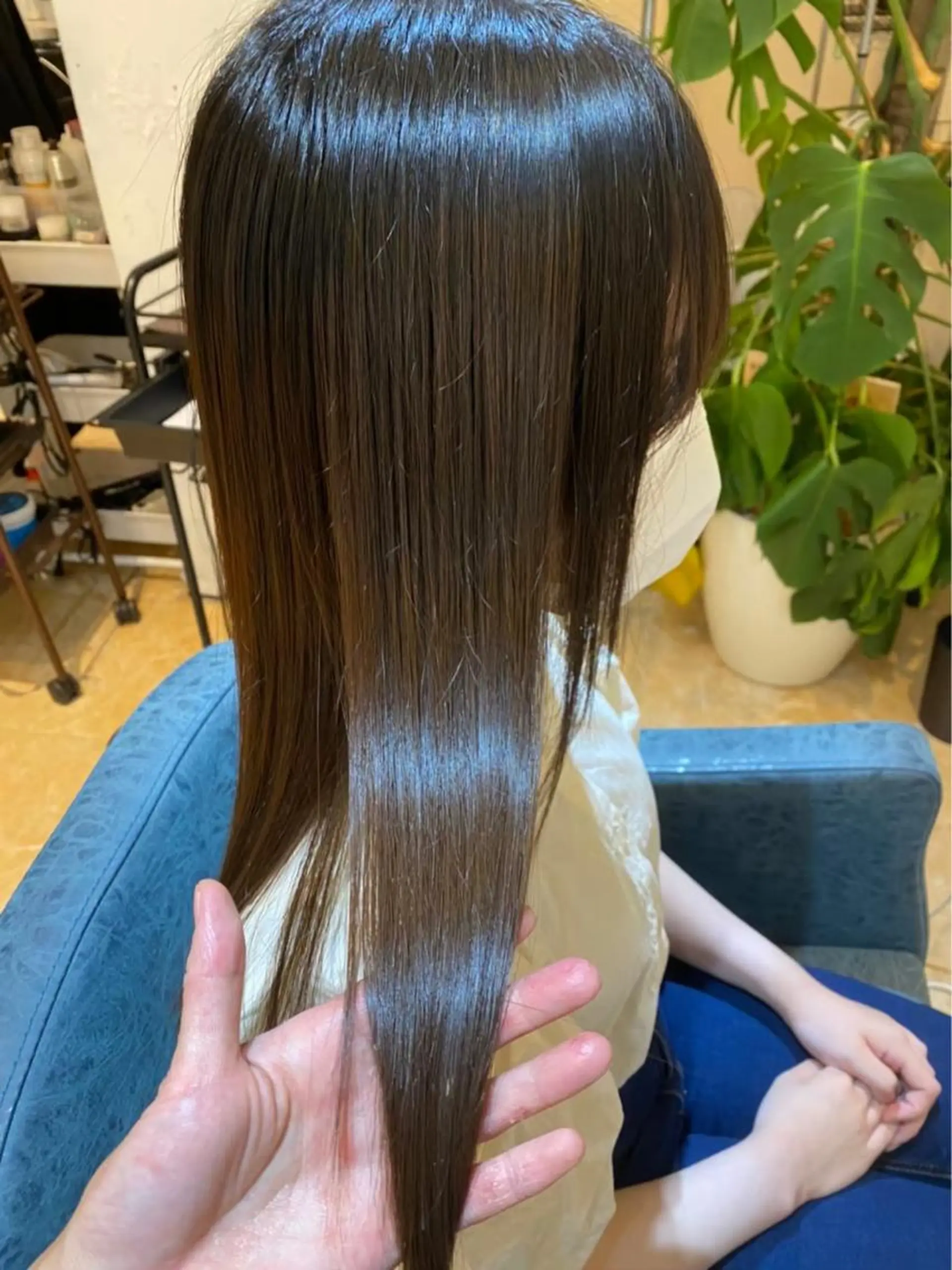 セミロング 髪質改善 カット ヘアカラー トリートメント 髪質改善ayame 横山諒のヘアスタイル