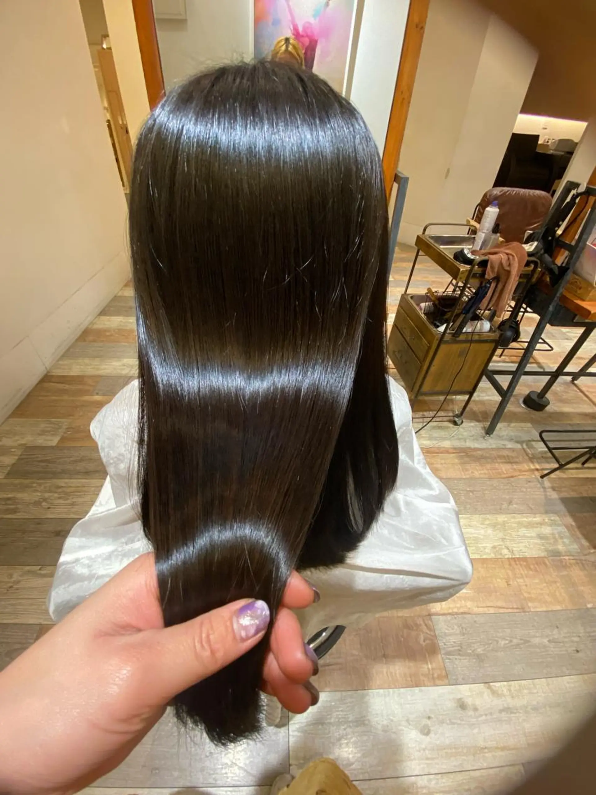 セミロング 美髪.艶髪.髪質改善 LoLo.サリのヘアスタイル