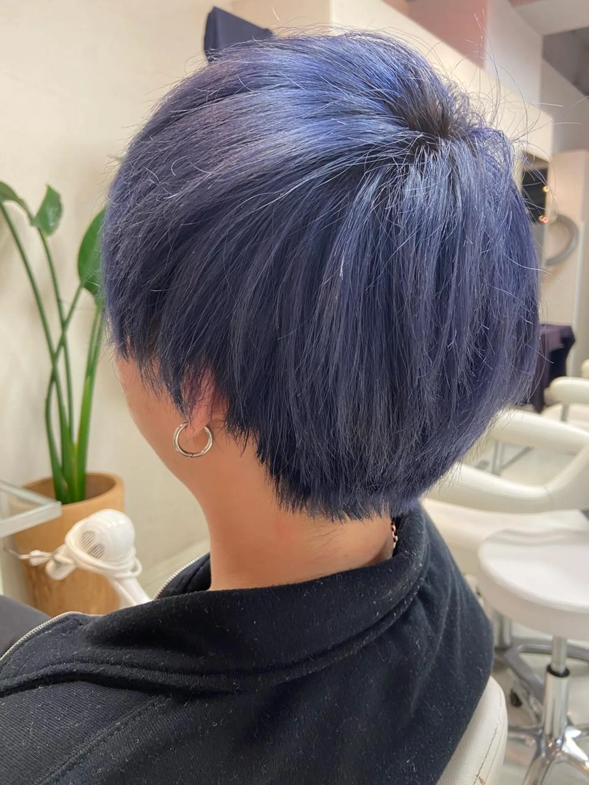 カラー メンズ メンズブリーチ アディクシーカラー ブリーチ ブルーカラー ヘアカラー トリートメント 菊地 美憂のヘアスタイル