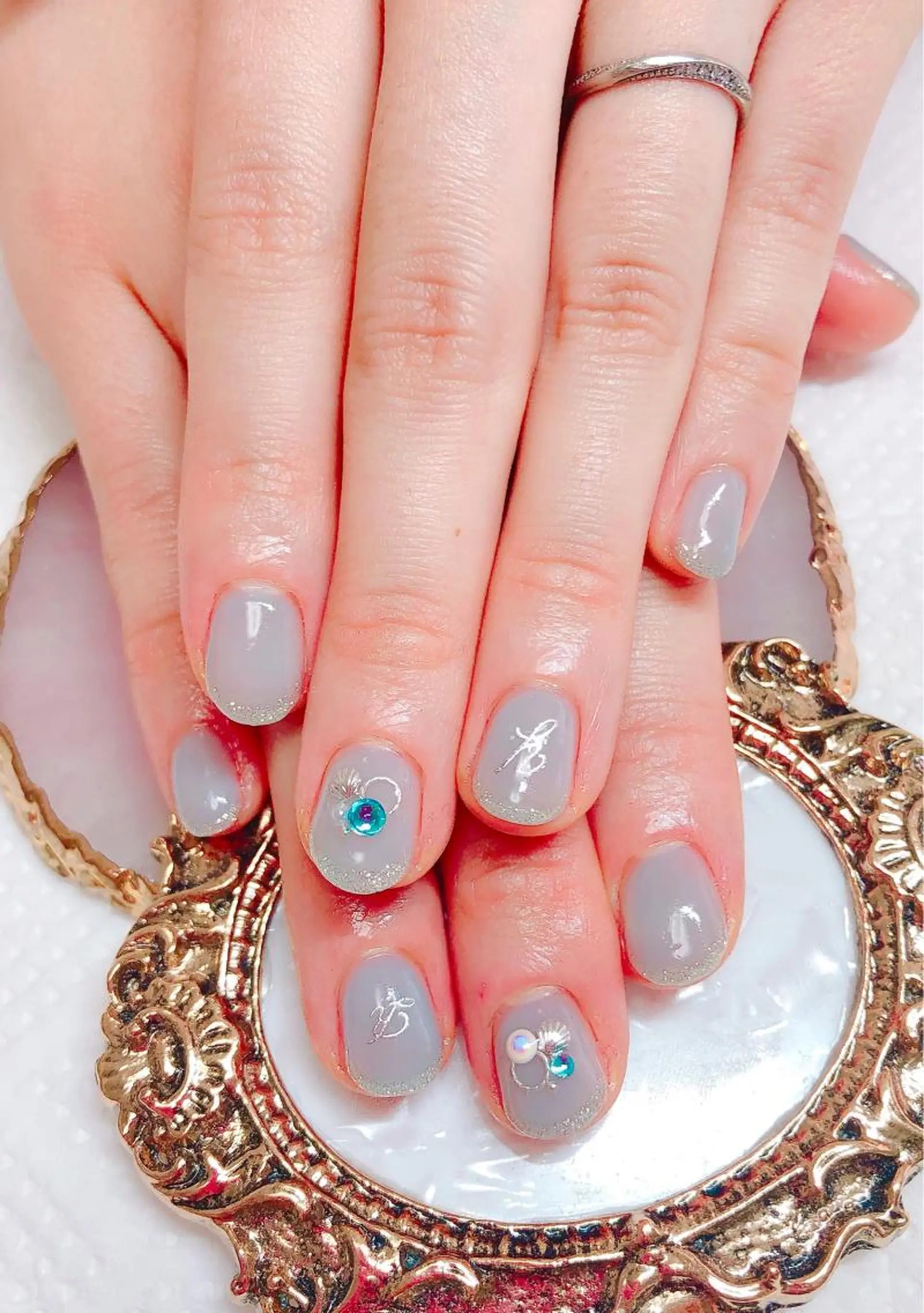 ネイル ハンドネイル CROWN プライベートサロンのネイルデザイン