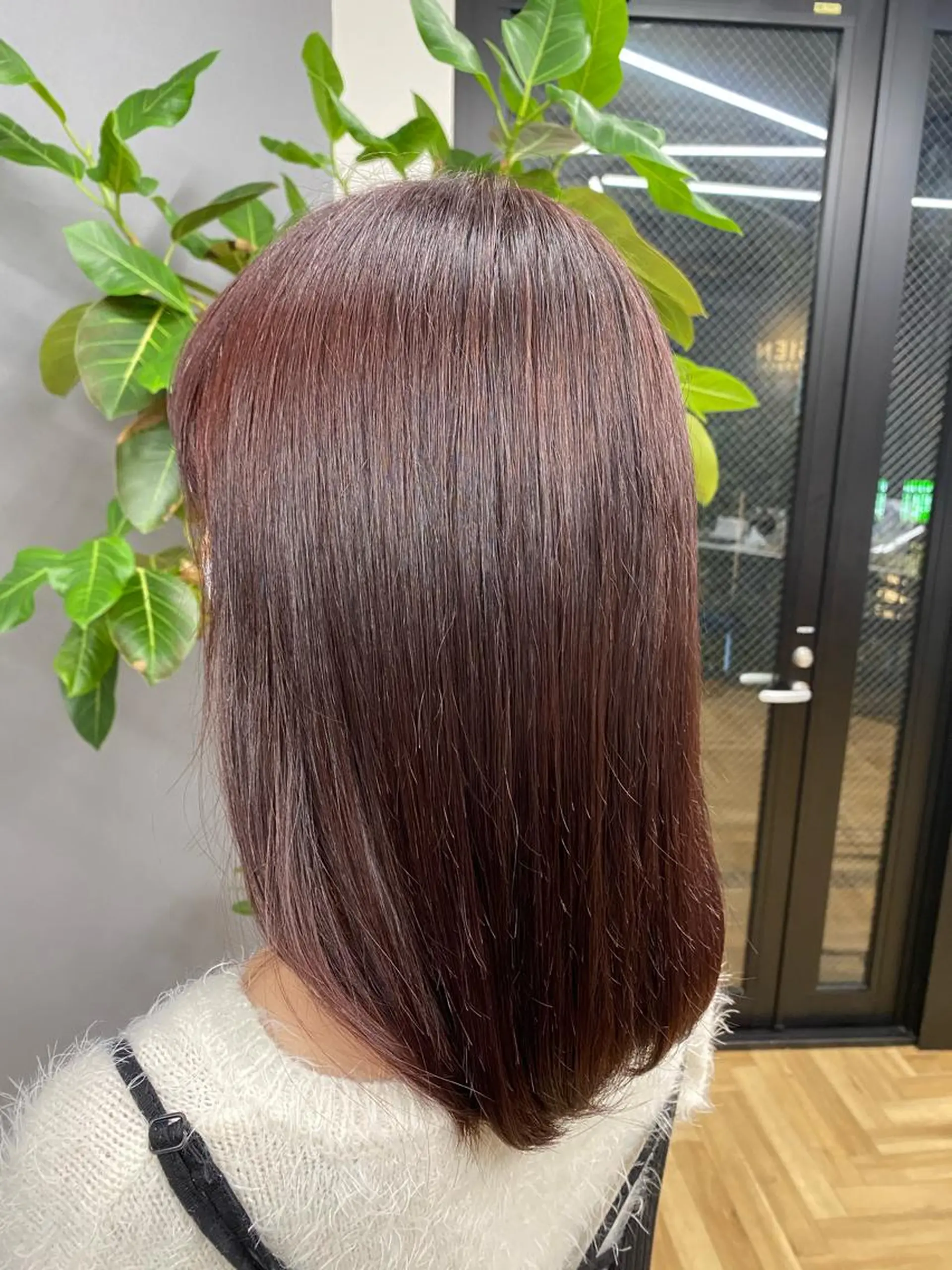 ミディアム カラー ボルドーカラー 🫧ふじたまゆ🫧 レイヤーカット✂︎のヘアスタイル