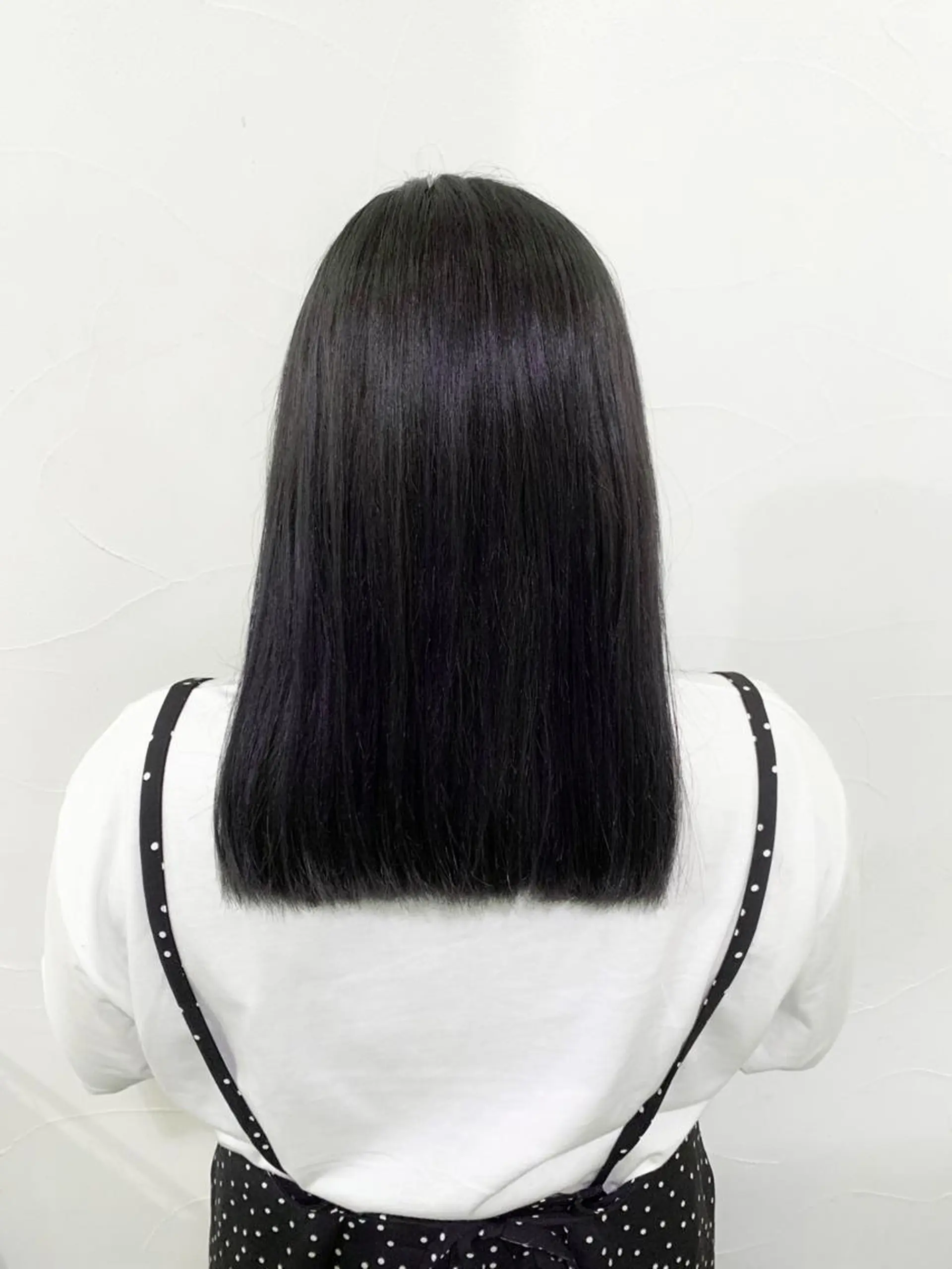 セミロング カラー 乳井 悠香のヘアスタイル