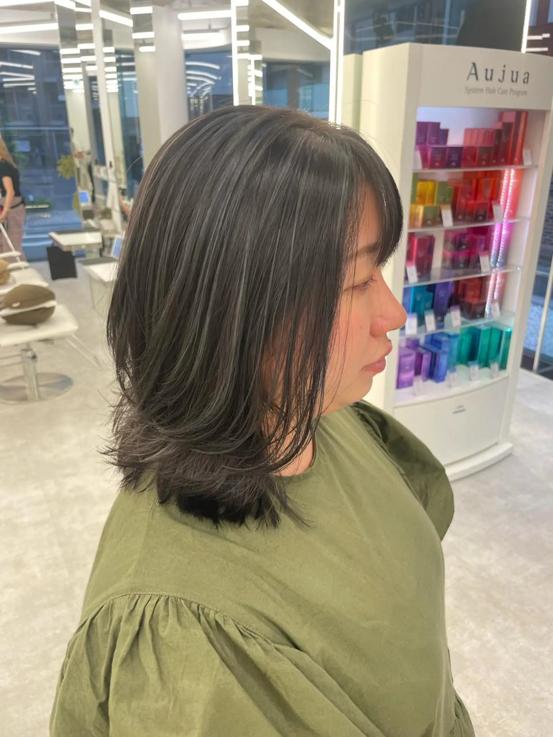 ミディアム カラー ヘアアレンジ ヘアカラー トリートメント 【Sweep】おじま のぞみのヘアスタイル