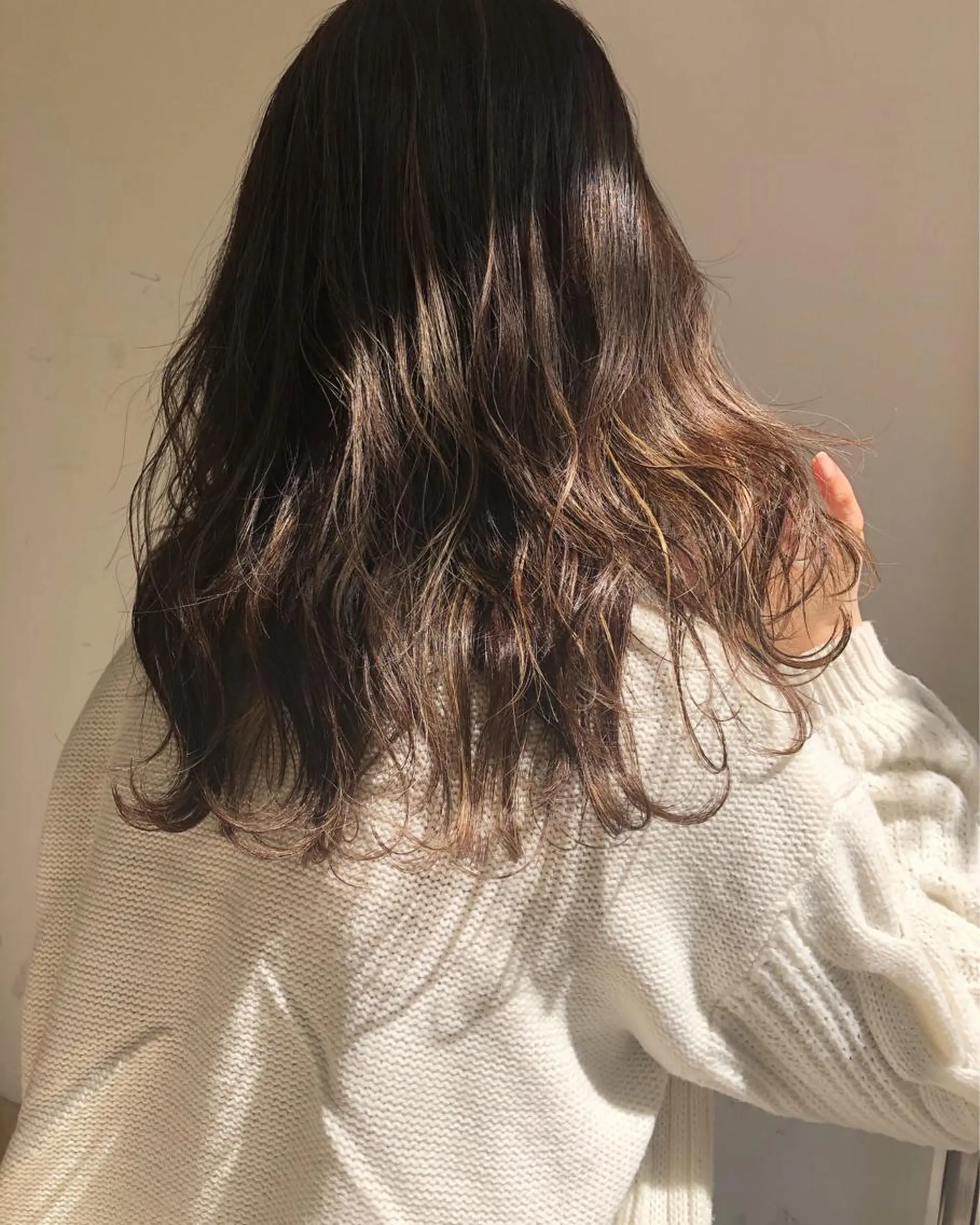 セミロング カラー グレージュ ハイライトカラー ハイライト Tao所属・藤川 大智のヘアスタイル