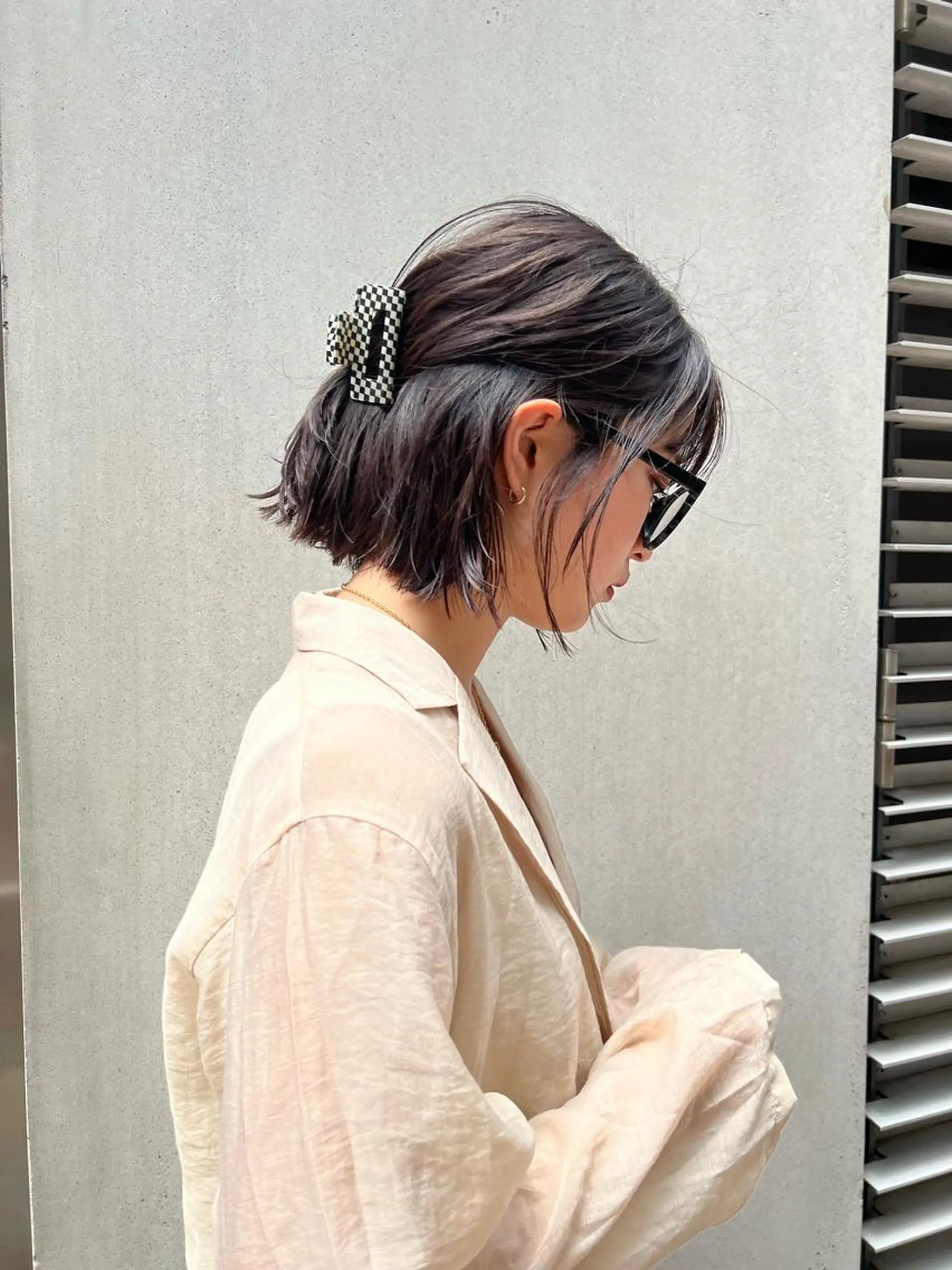 ミディアム カラー ヘアアレンジ ベージュカラー 透明感カラー グレージュ ボブ カット ヘアカラー トリートメント レイヤー専門家 ダブルカラー修のヘアスタイル