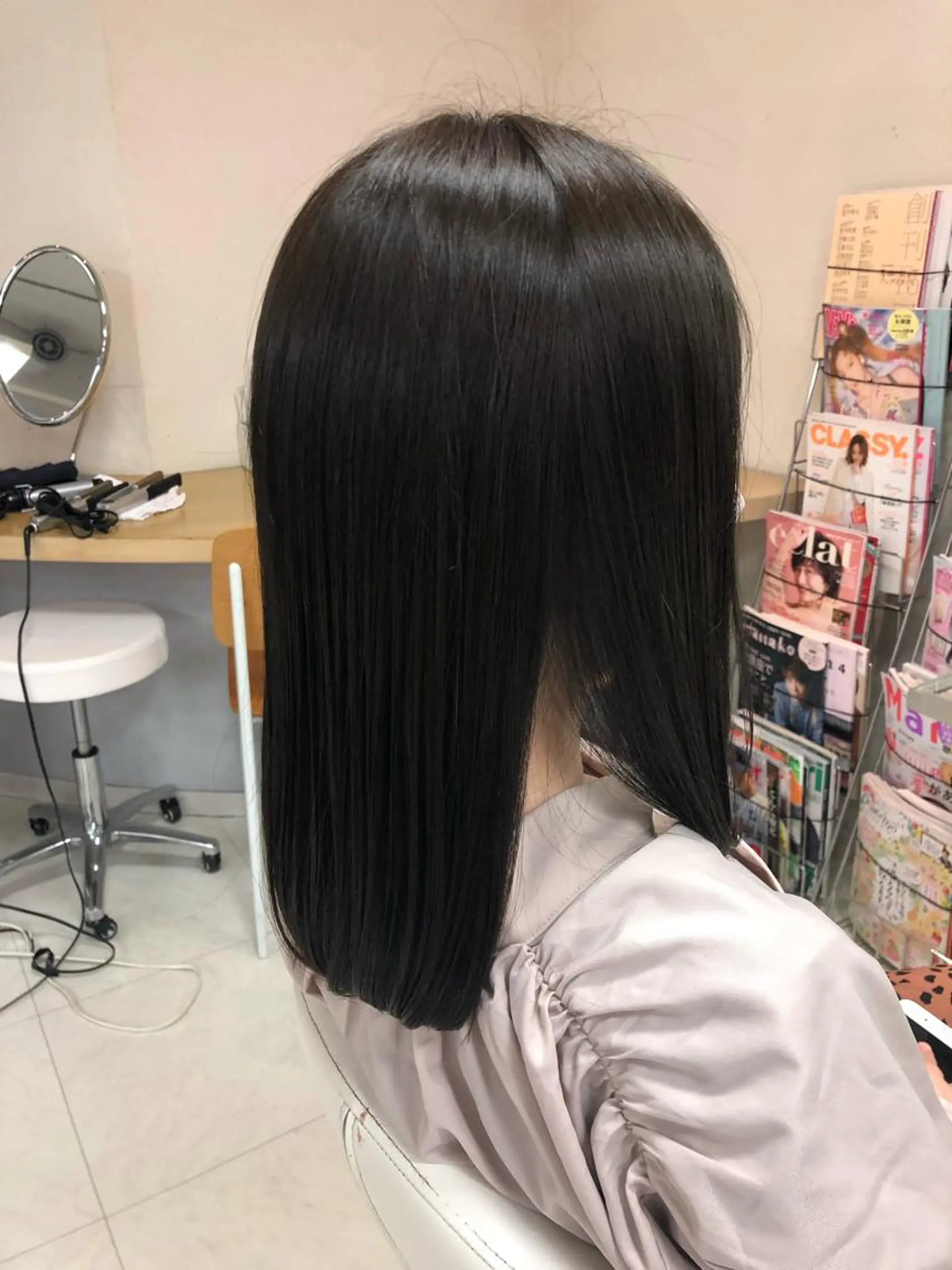 ミディアム 阿部 美咲のヘアスタイル