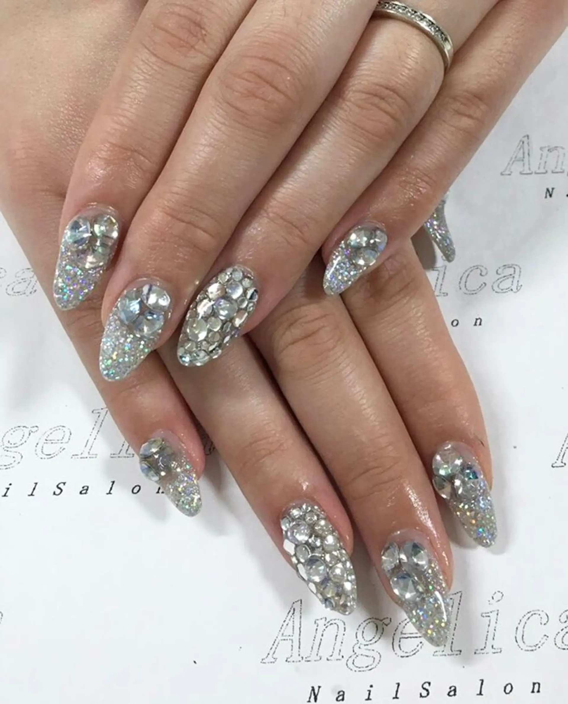 ネイル ハンドネイル Angelica ネイリストのネイルデザイン