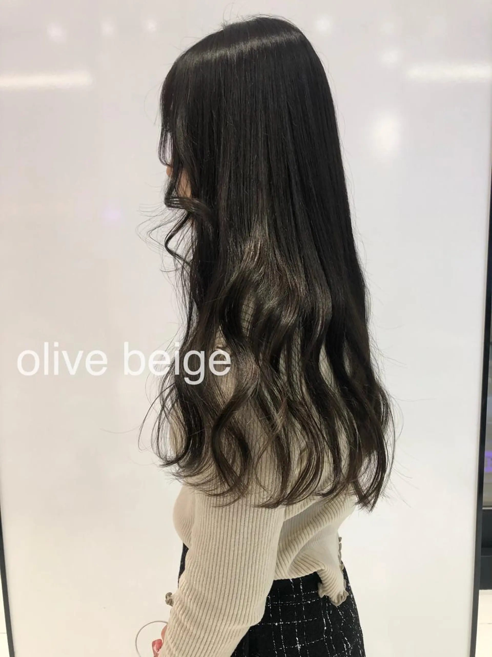 ロング カラー ベージュカラー ブリーチ ブリーチなしカラー オリーブベージュ keen吉祥寺所属・相川 愛実のヘアスタイル