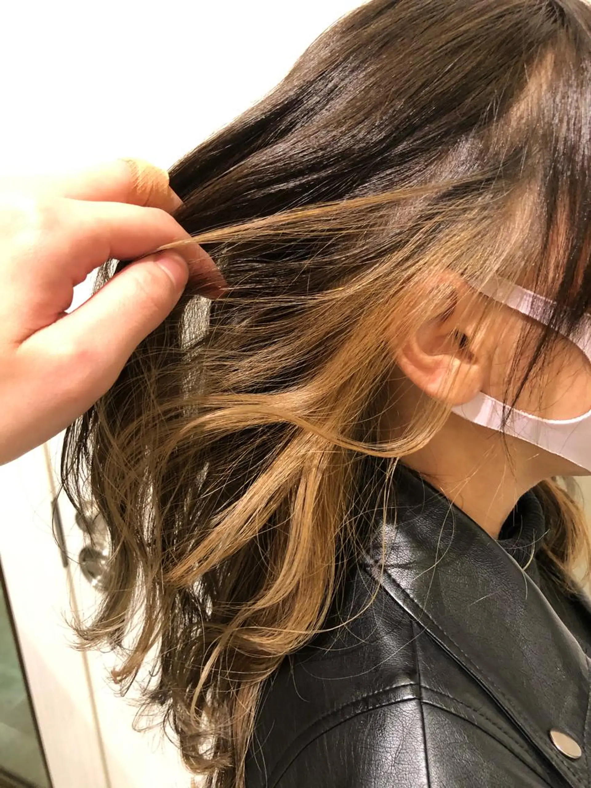 カラー 岡 大斗のヘアスタイル