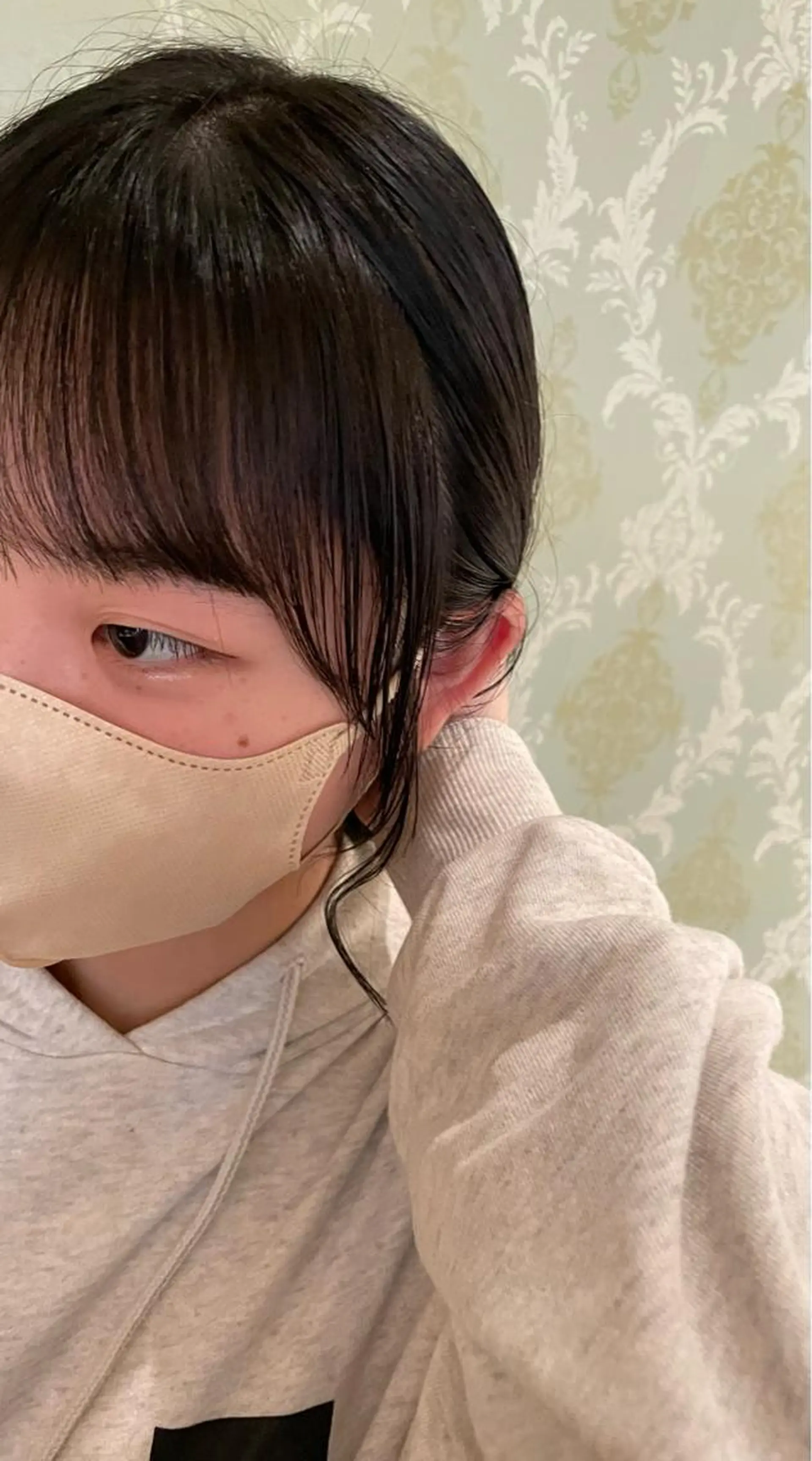 ミディアム 顔周りカット カット EARTH中島 秋桜久のヘアスタイル