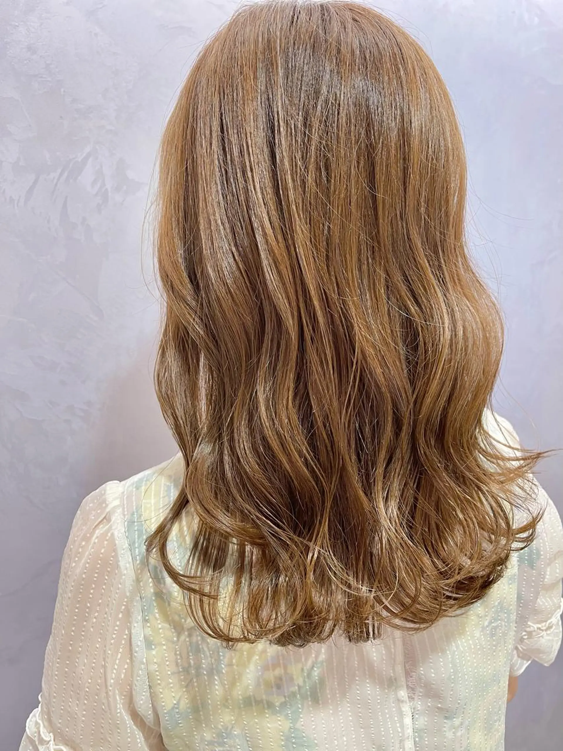 セミロング 丸山 亜加理のヘアスタイル