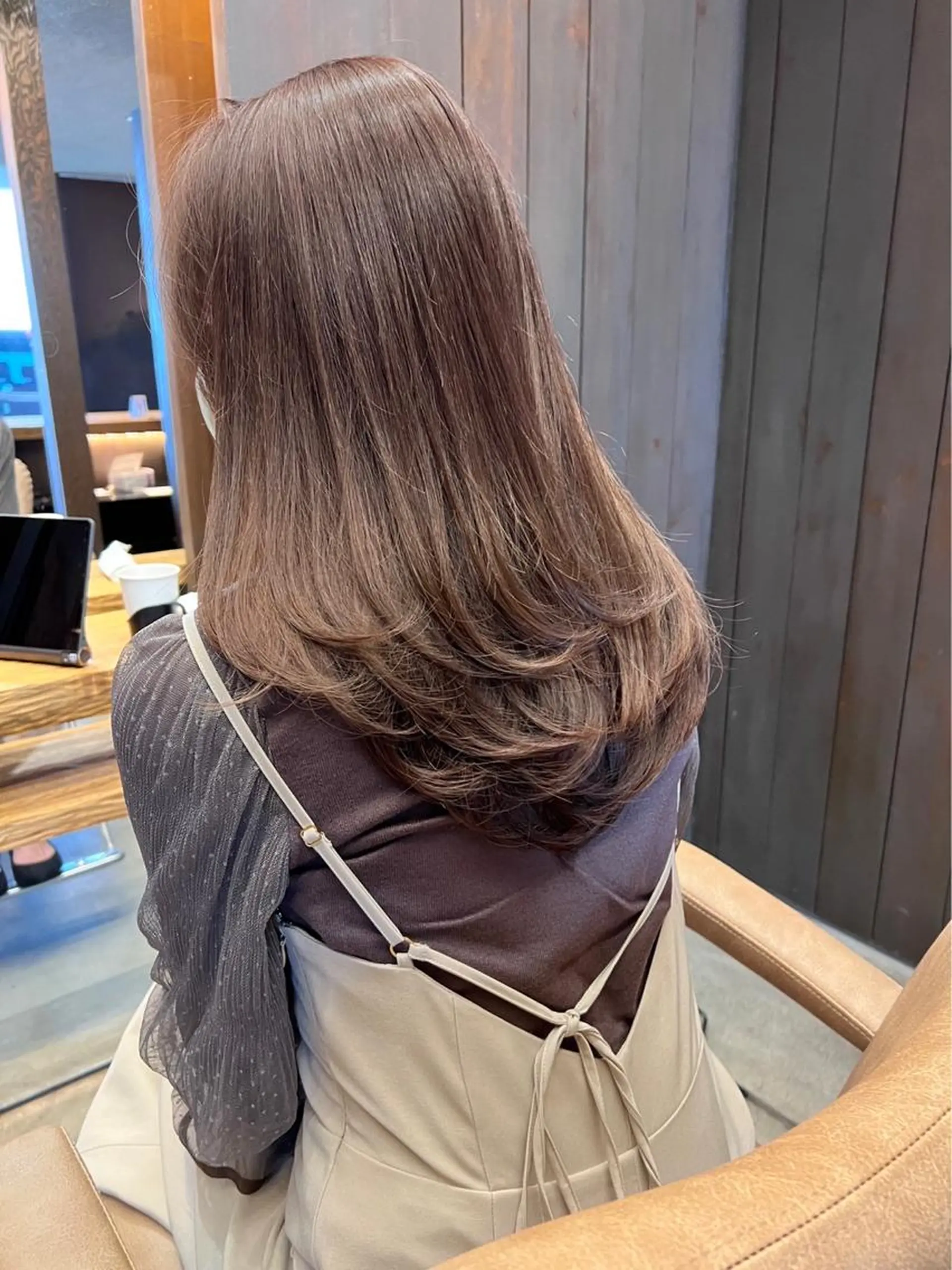 ロング カット 栗原 瑠世のヘアスタイル