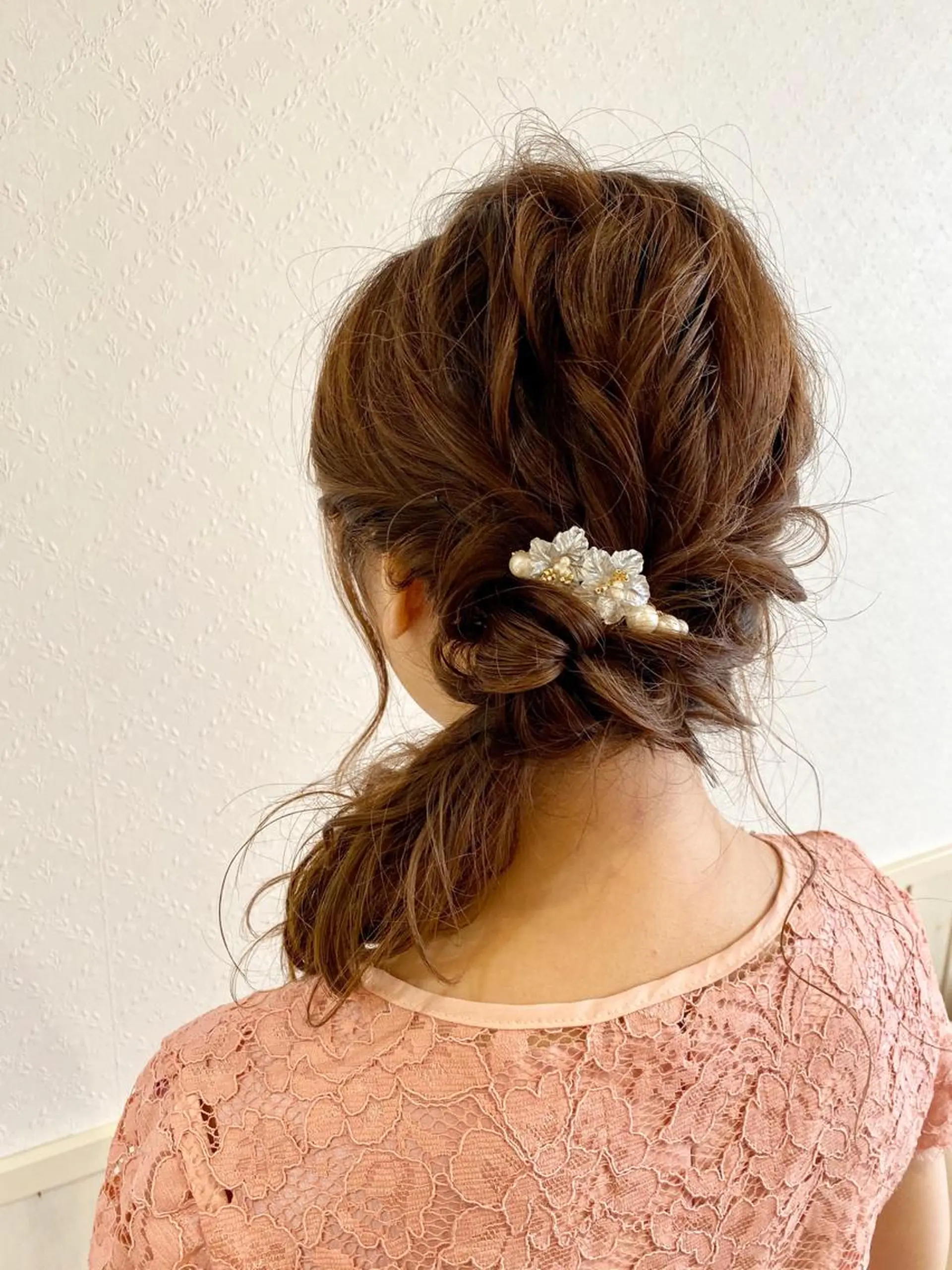 セミロング ヘアアレンジ ヘアセット 宮内 真乃のヘアスタイル