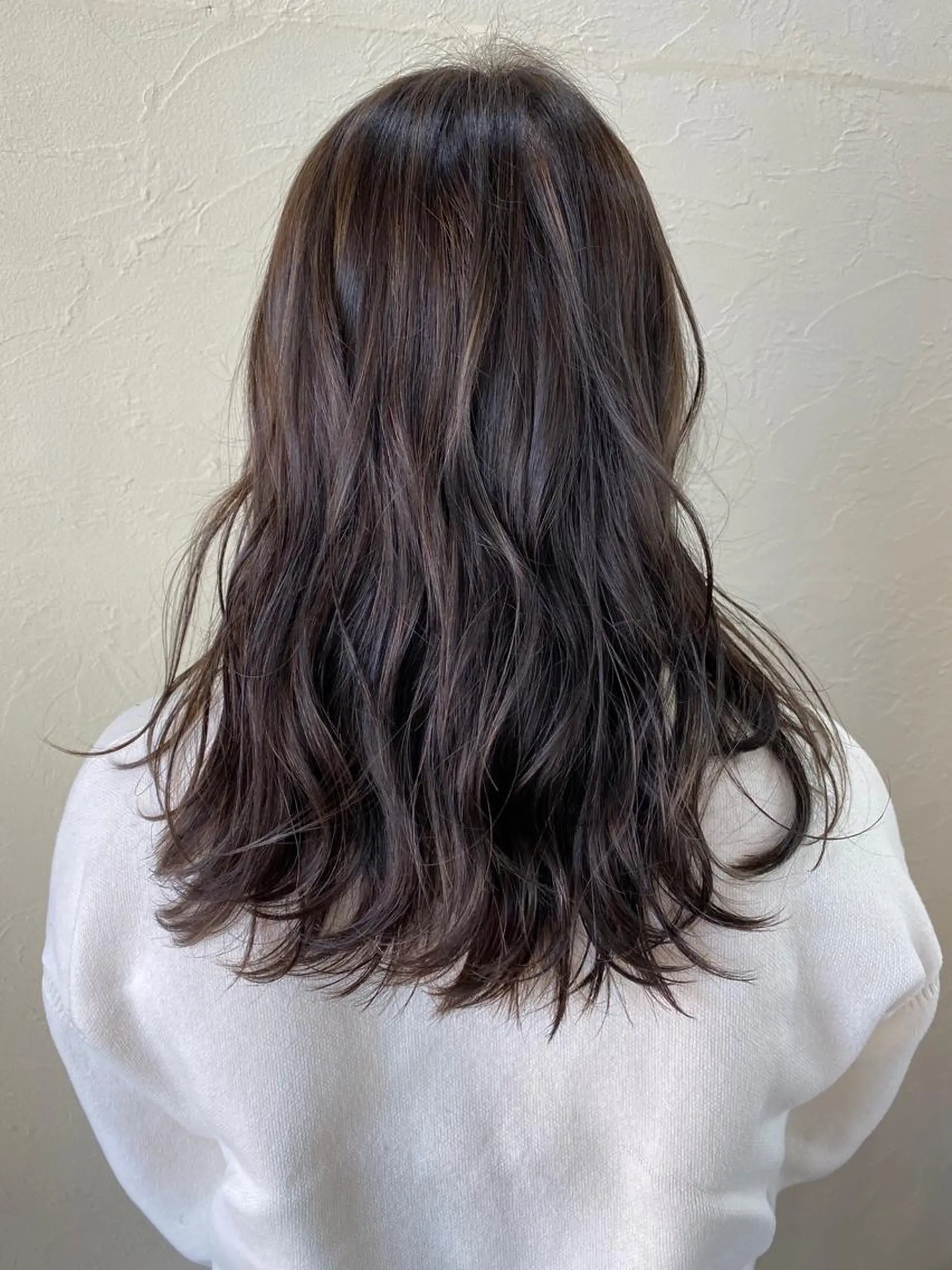 セミロング カラー ハイライトカラー ハイライト カット ヘアカラー トリートメント ENIF ヤマグチアツコのヘアスタイル