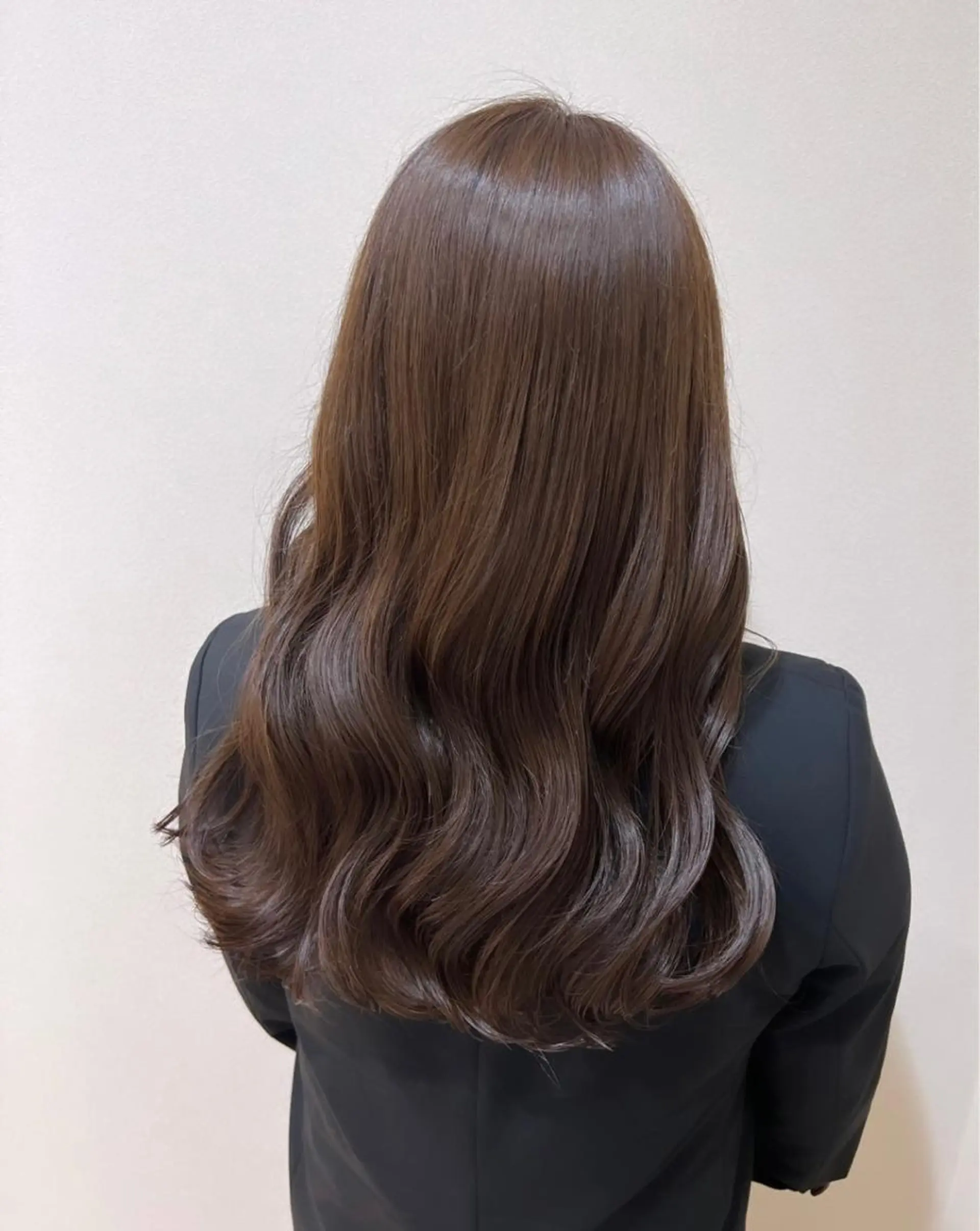 セミロング mina .のヘアスタイル