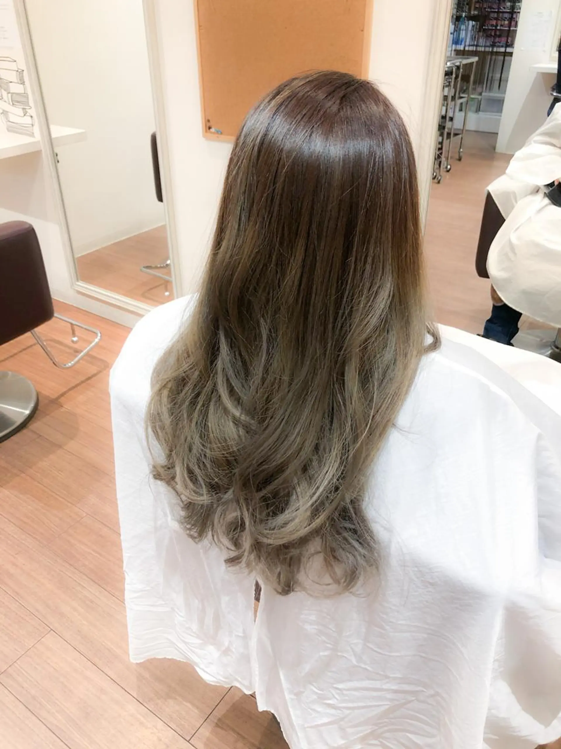 ロング カラー 織田 悦子のマツエク・マツパデザイン