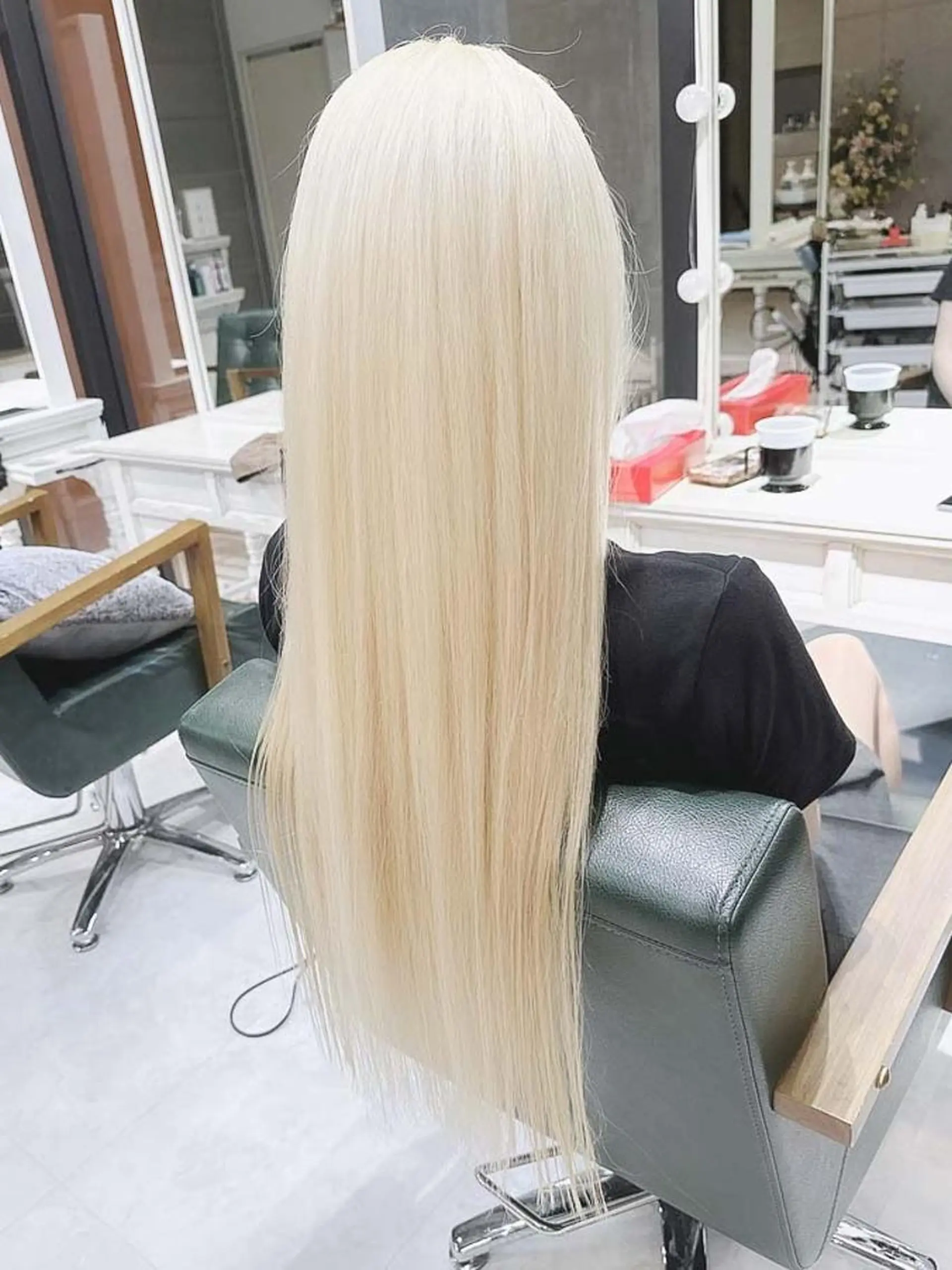 ロング カラー ヘアアレンジ ブリーチ ケアブリーチ 透明感カラー デザインカラー ハイトーンカラー Days 透明感カラーのヘアスタイル