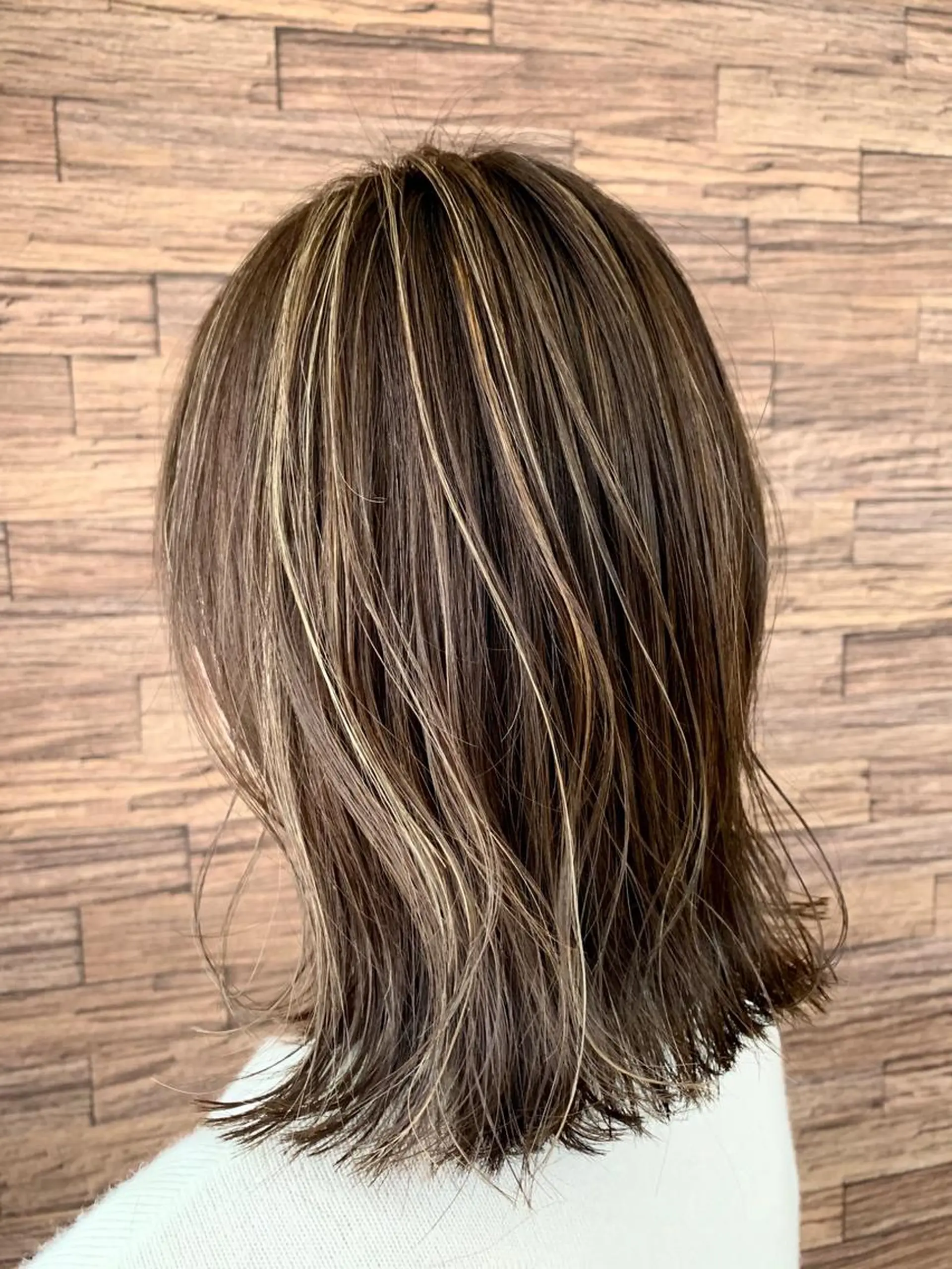 セミロング 有坂 里恵のヘアスタイル