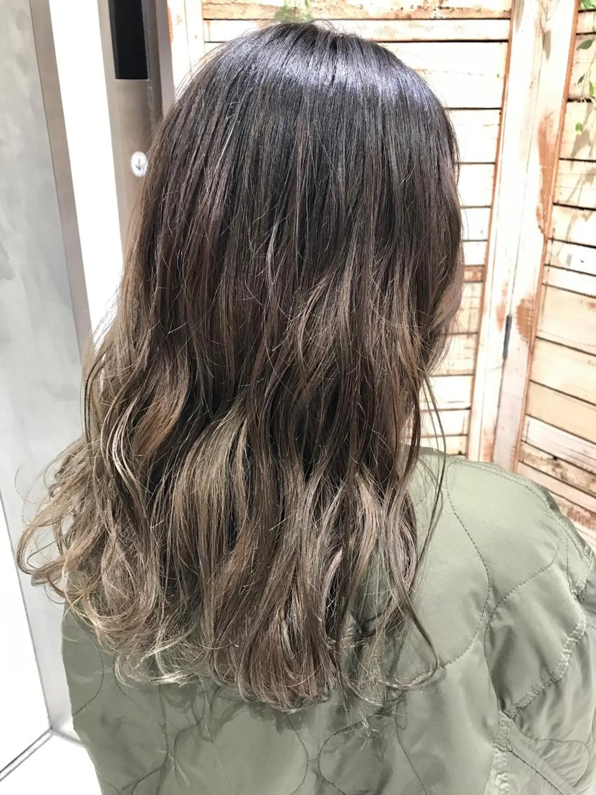 セミロング カラー ヘアカラー 島袋 ナオユキのヘアスタイル