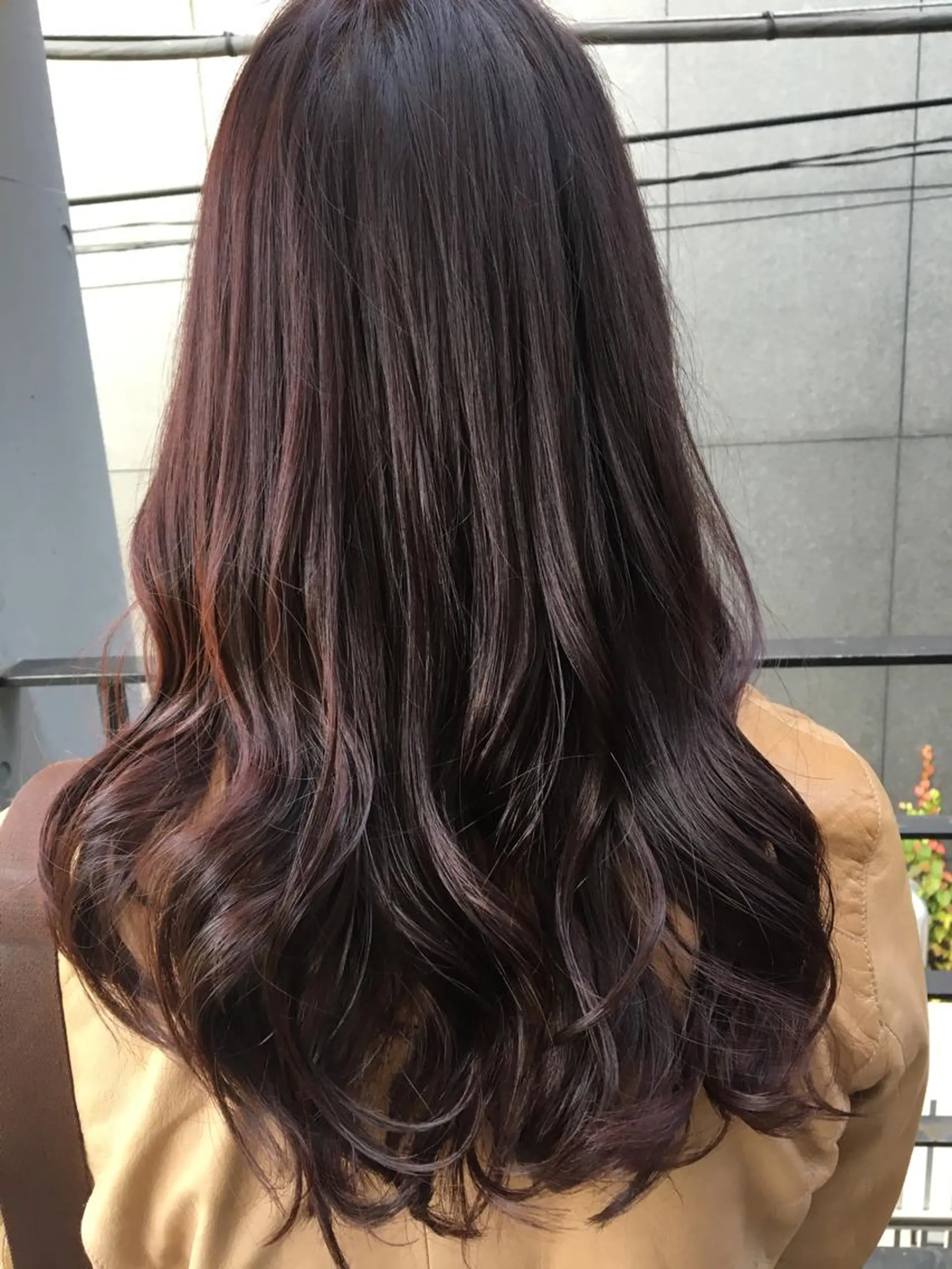 セミロング カラー THE DAY所属・AKI HASHIMOTOのヘアスタイル