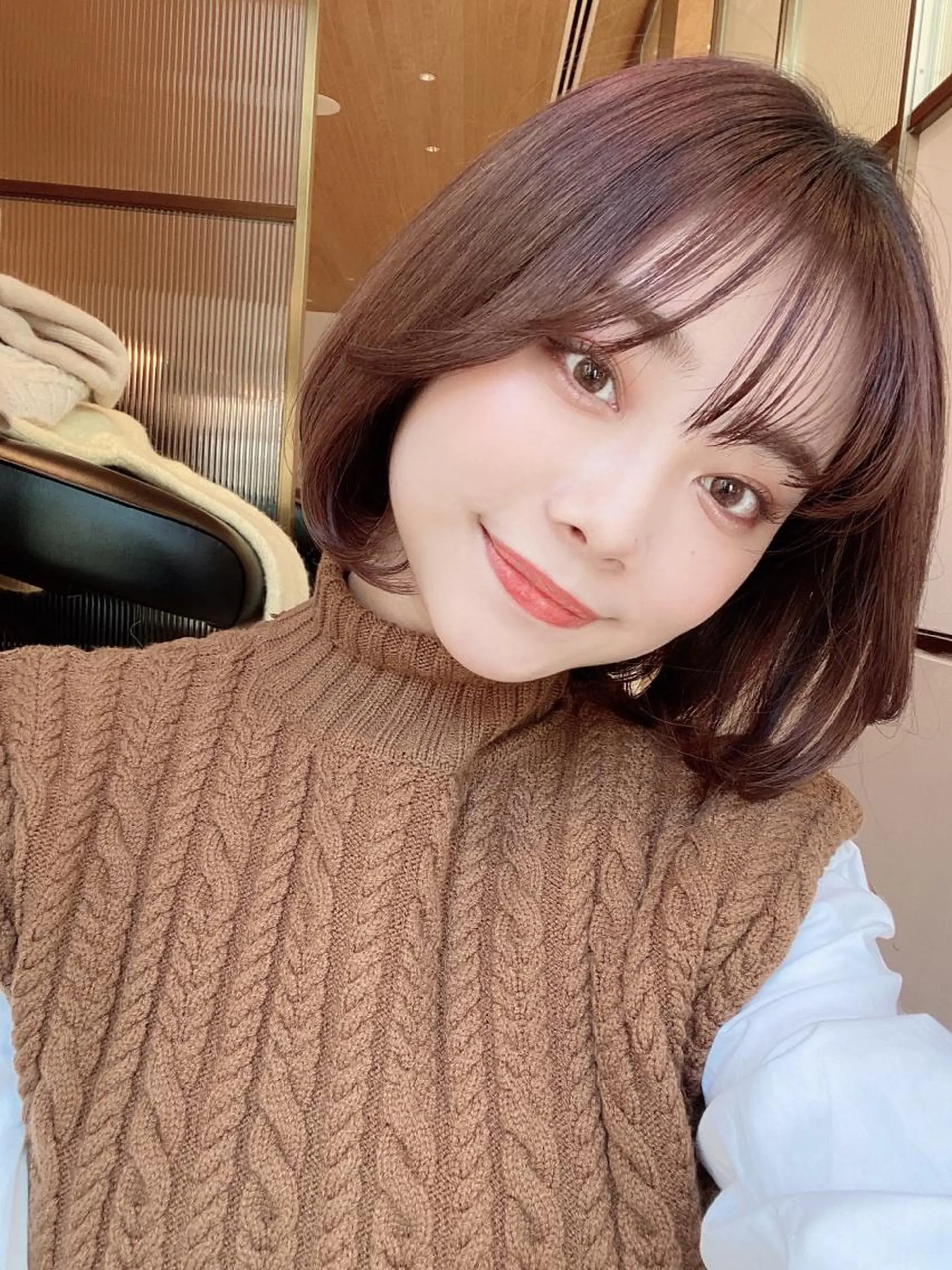 ミディアム 韓国くびれレイヤー 🇰🇷はづきのヘアスタイル