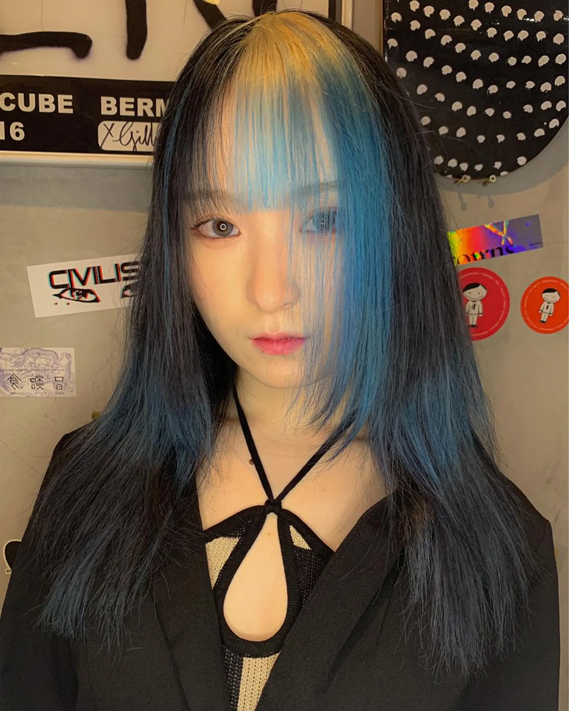 セミロング カラー デザインカラー レイヤーカット ヘアカラー 佐藤 純生のヘアスタイル