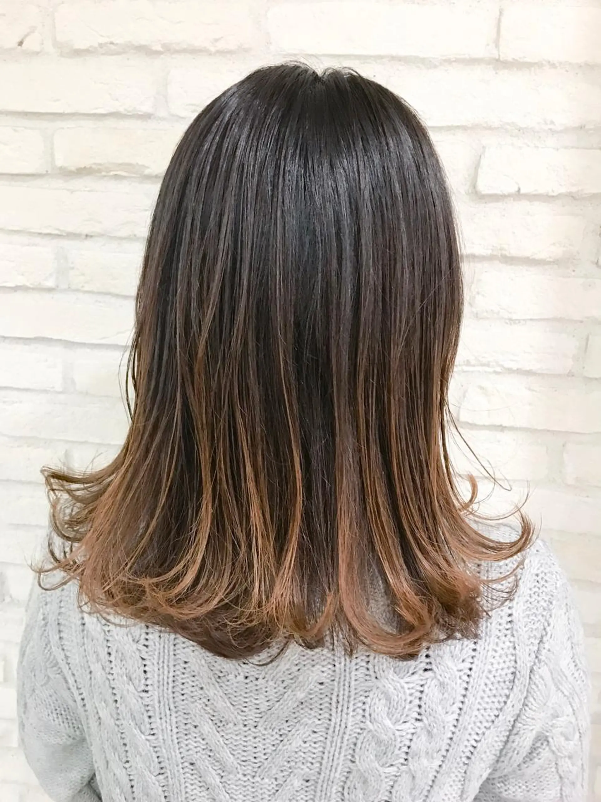 ミディアム カラー ブリーチ グラデーションカラー ブリーチなしカラー 横浜🍒ルーツカラー エクステ／RIEのヘアスタイル